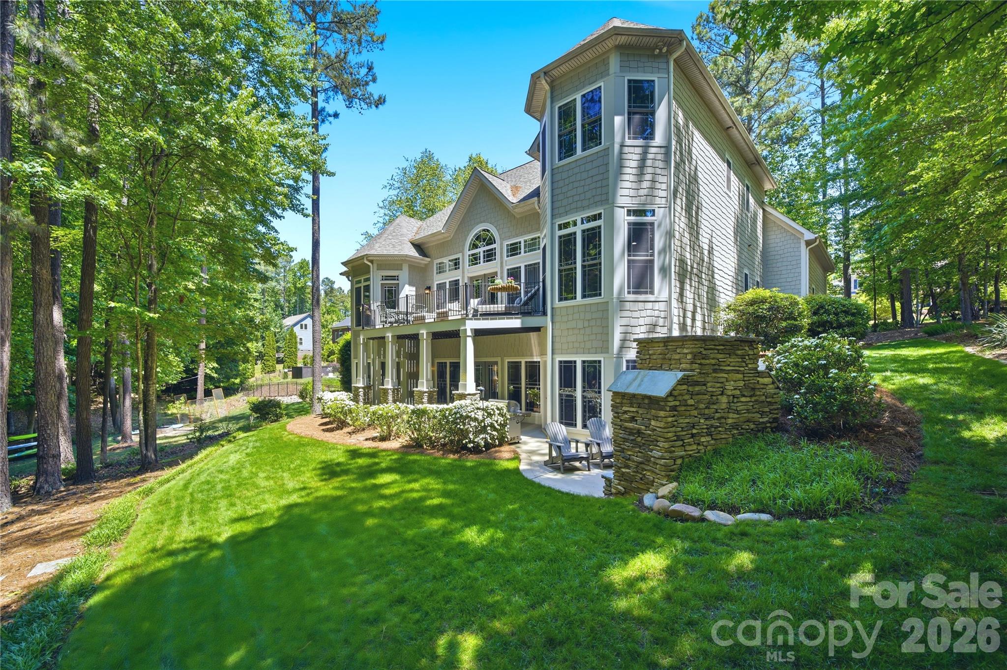7592 Cottonwood Drive