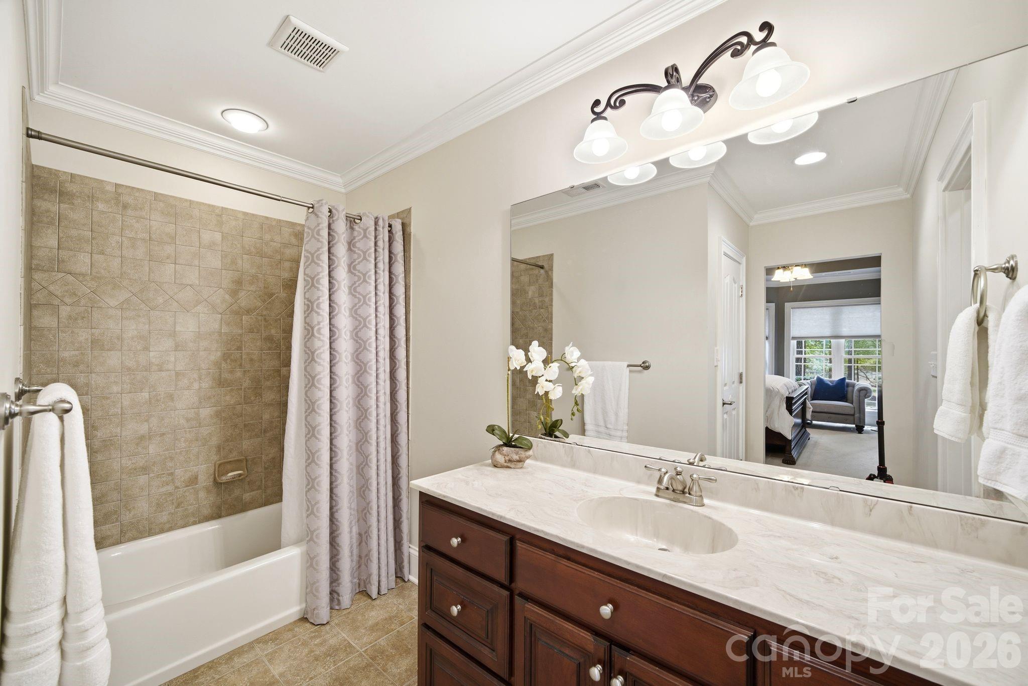 7592 Cottonwood Drive