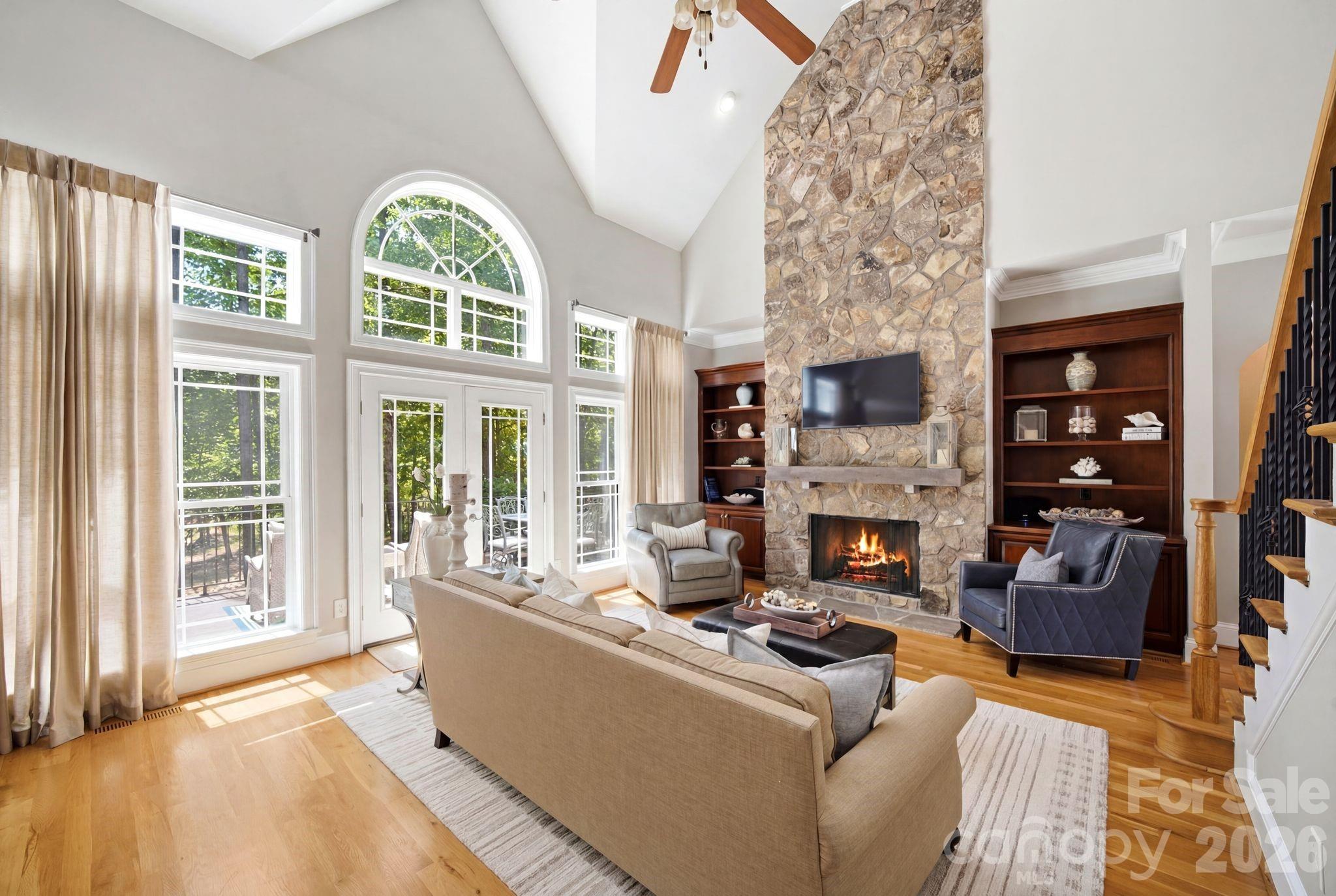 7592 Cottonwood Drive