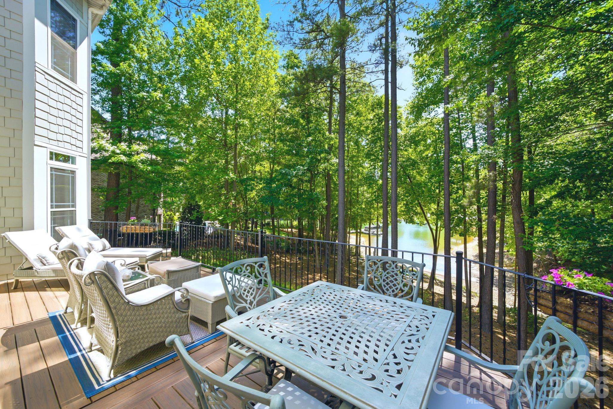 7592 Cottonwood Drive