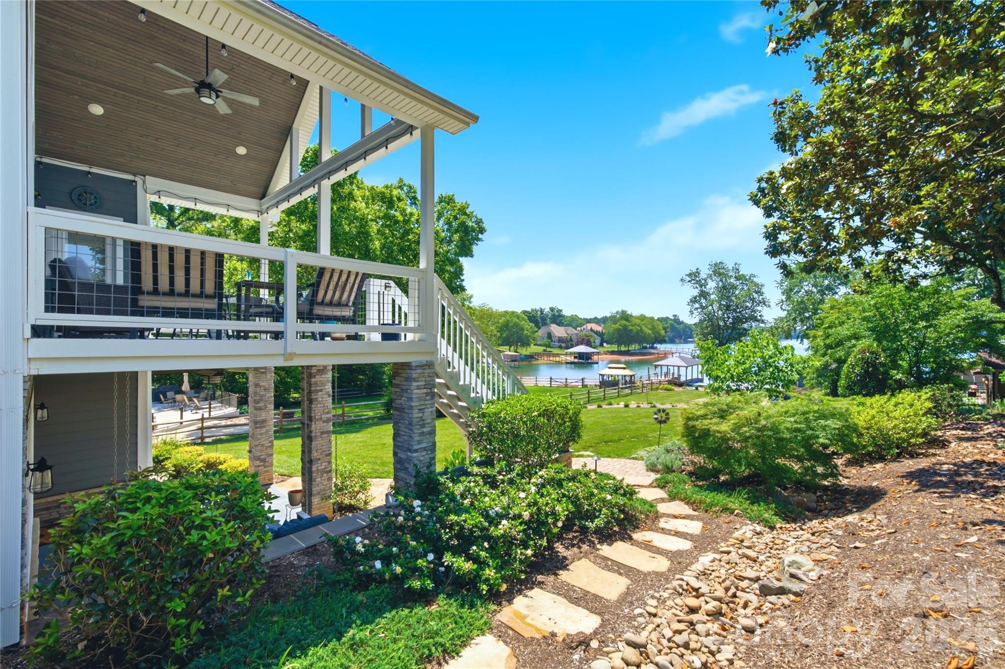 4293 Harbor Lane