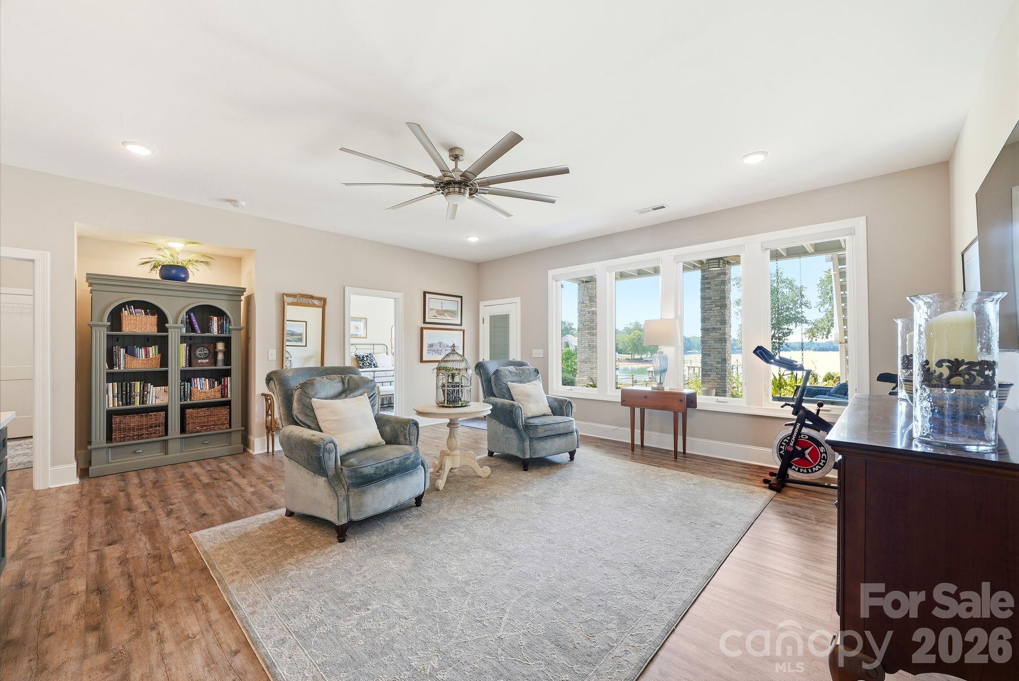 4293 Harbor Lane