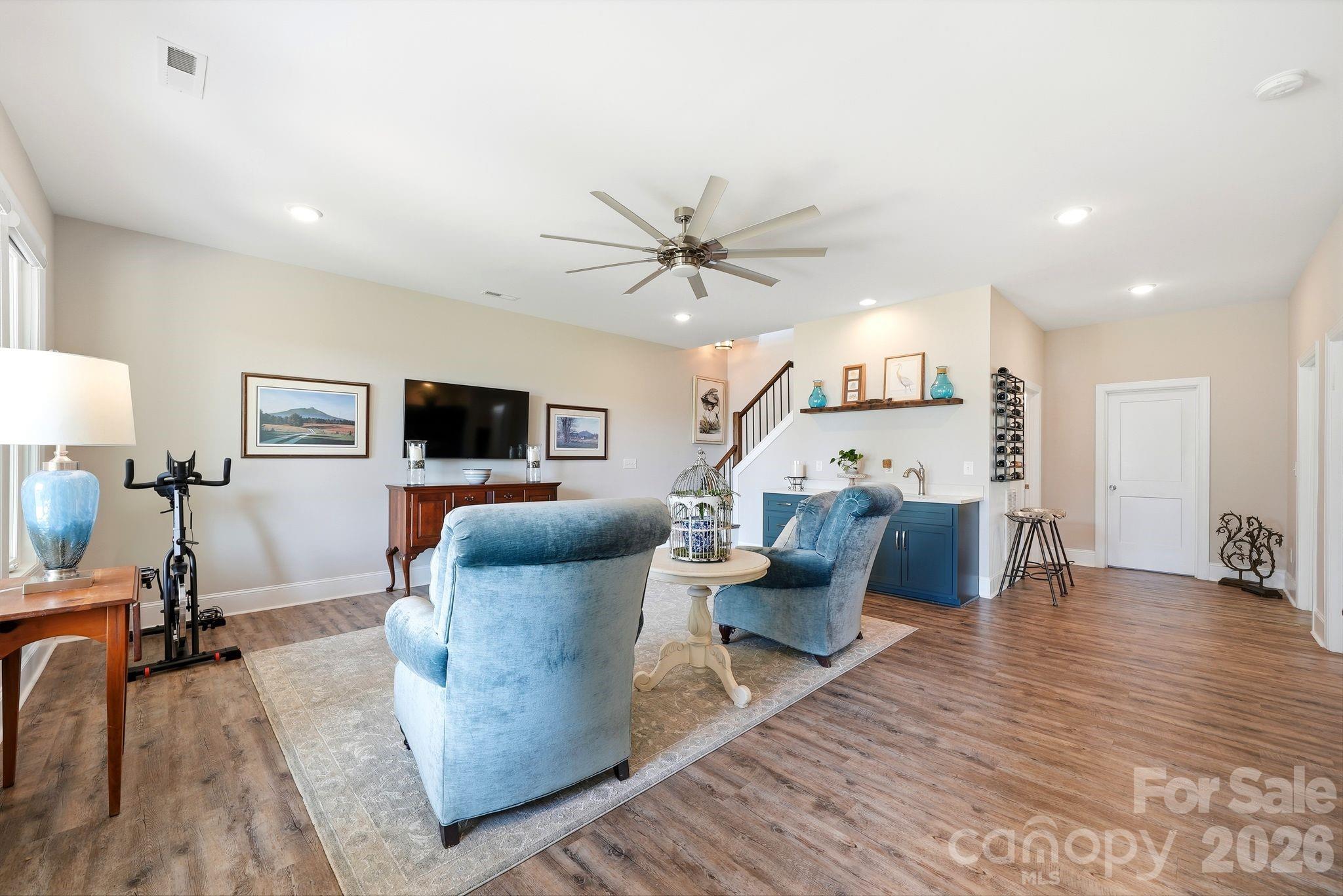 4293 Harbor Lane
