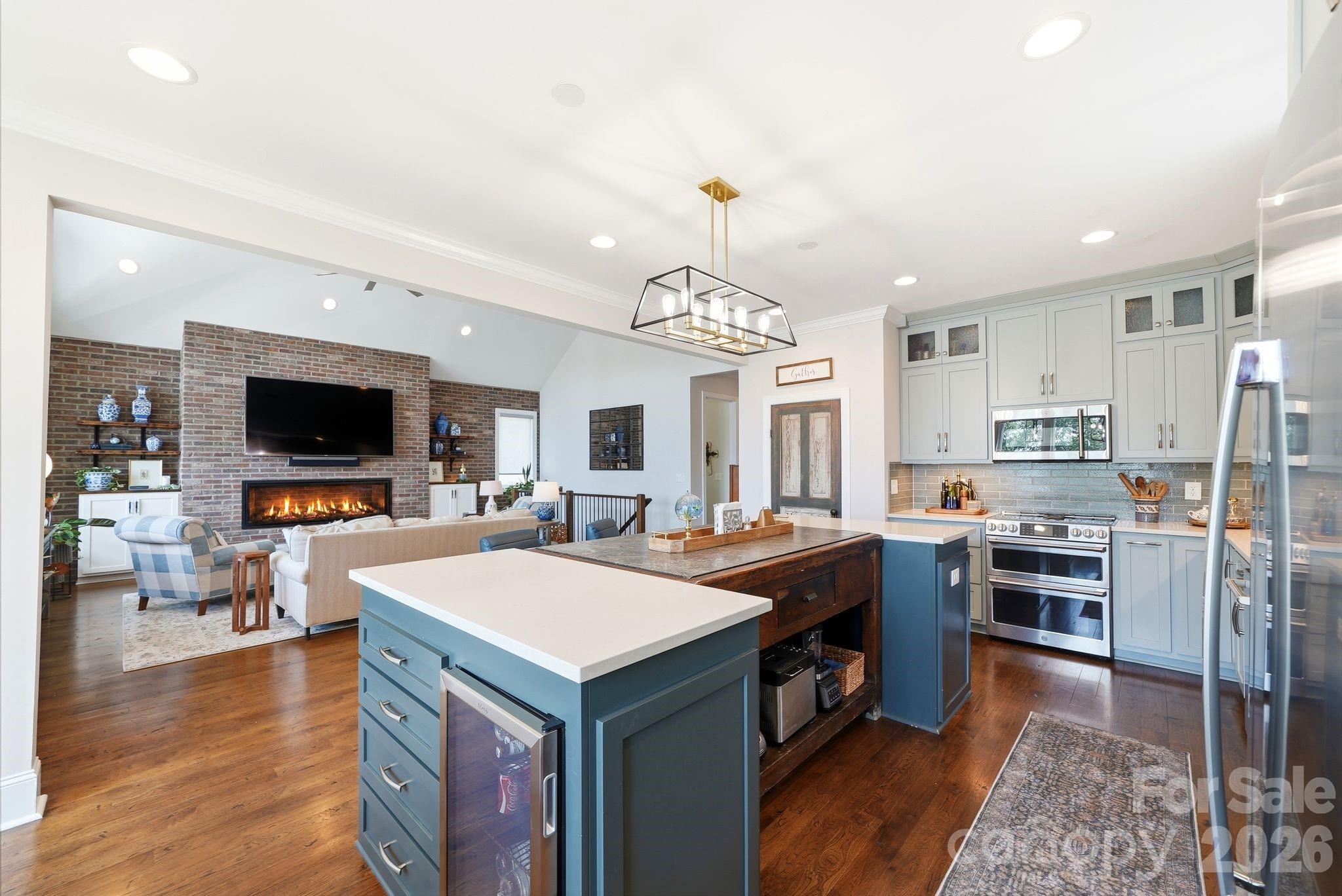4293 Harbor Lane