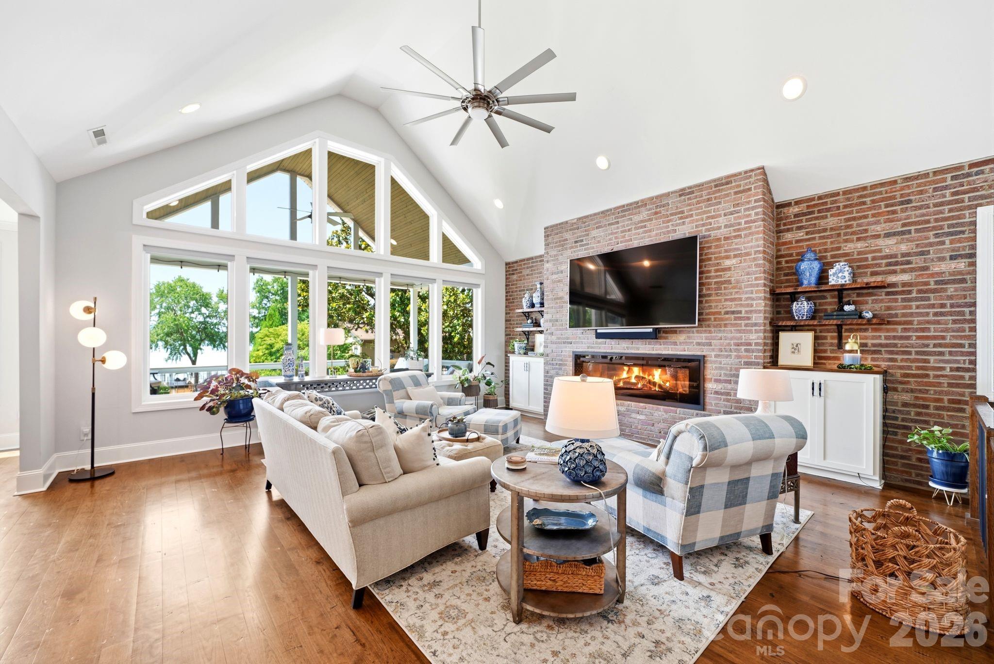 4293 Harbor Lane