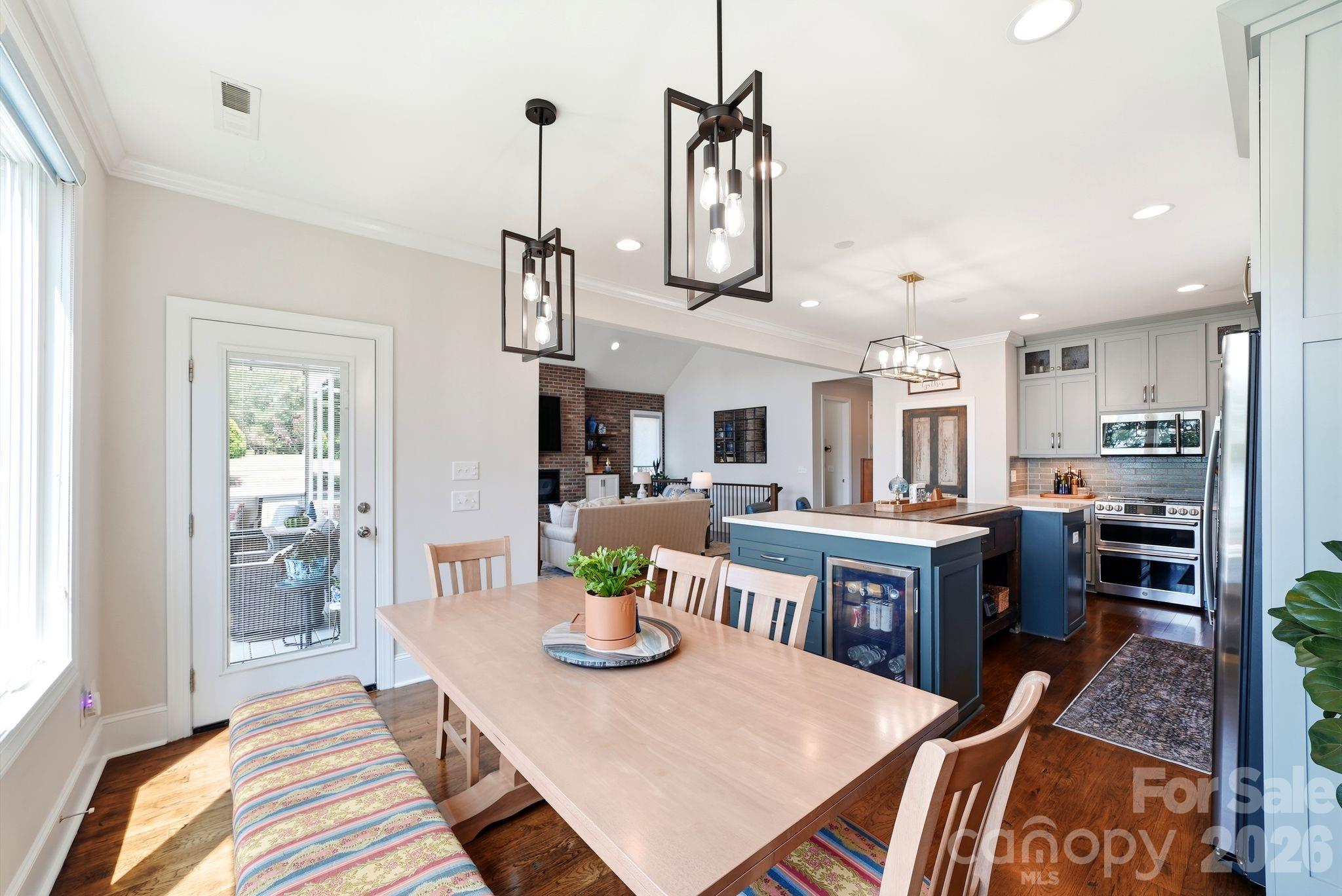 4293 Harbor Lane