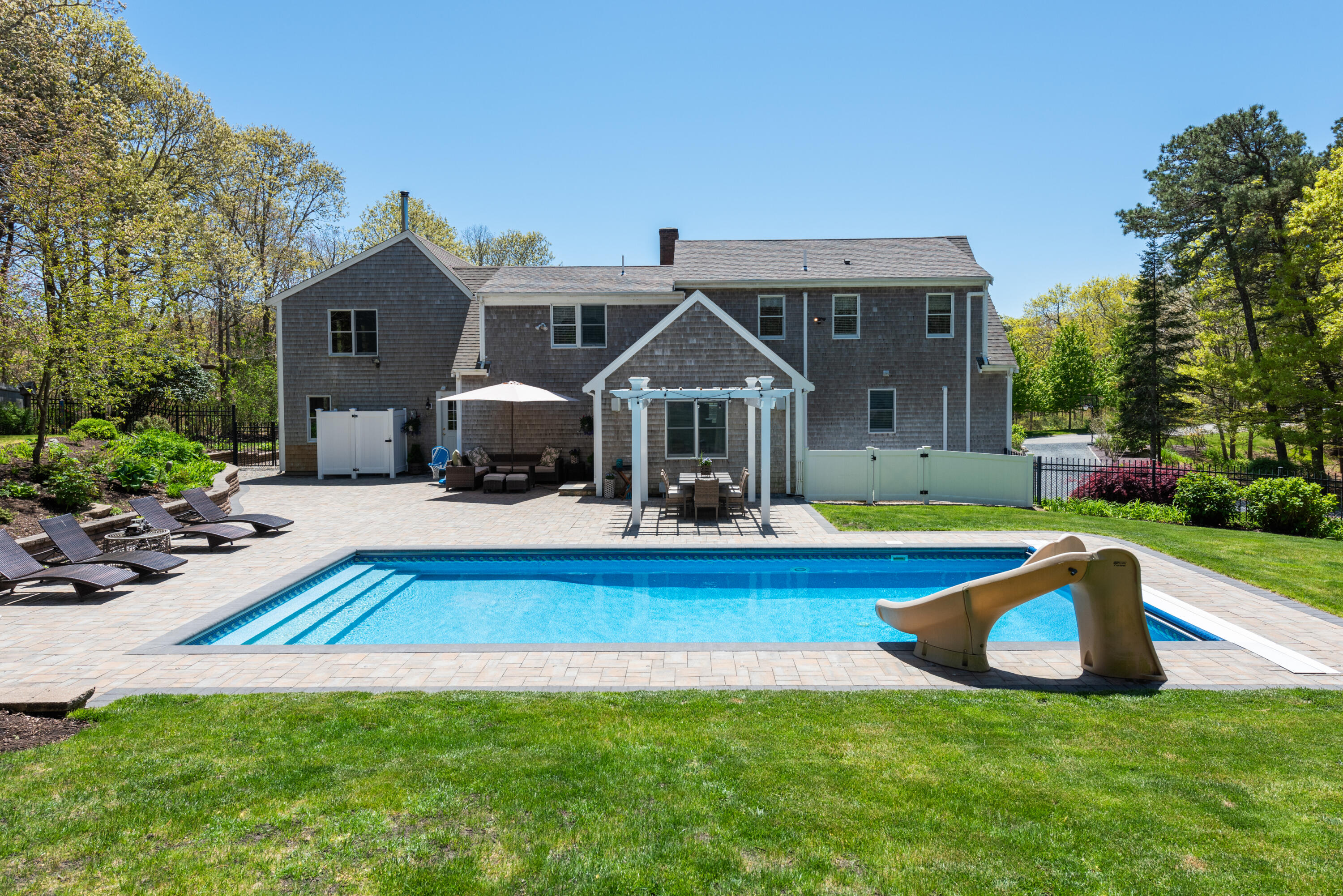 15 Walkerwoods Drive