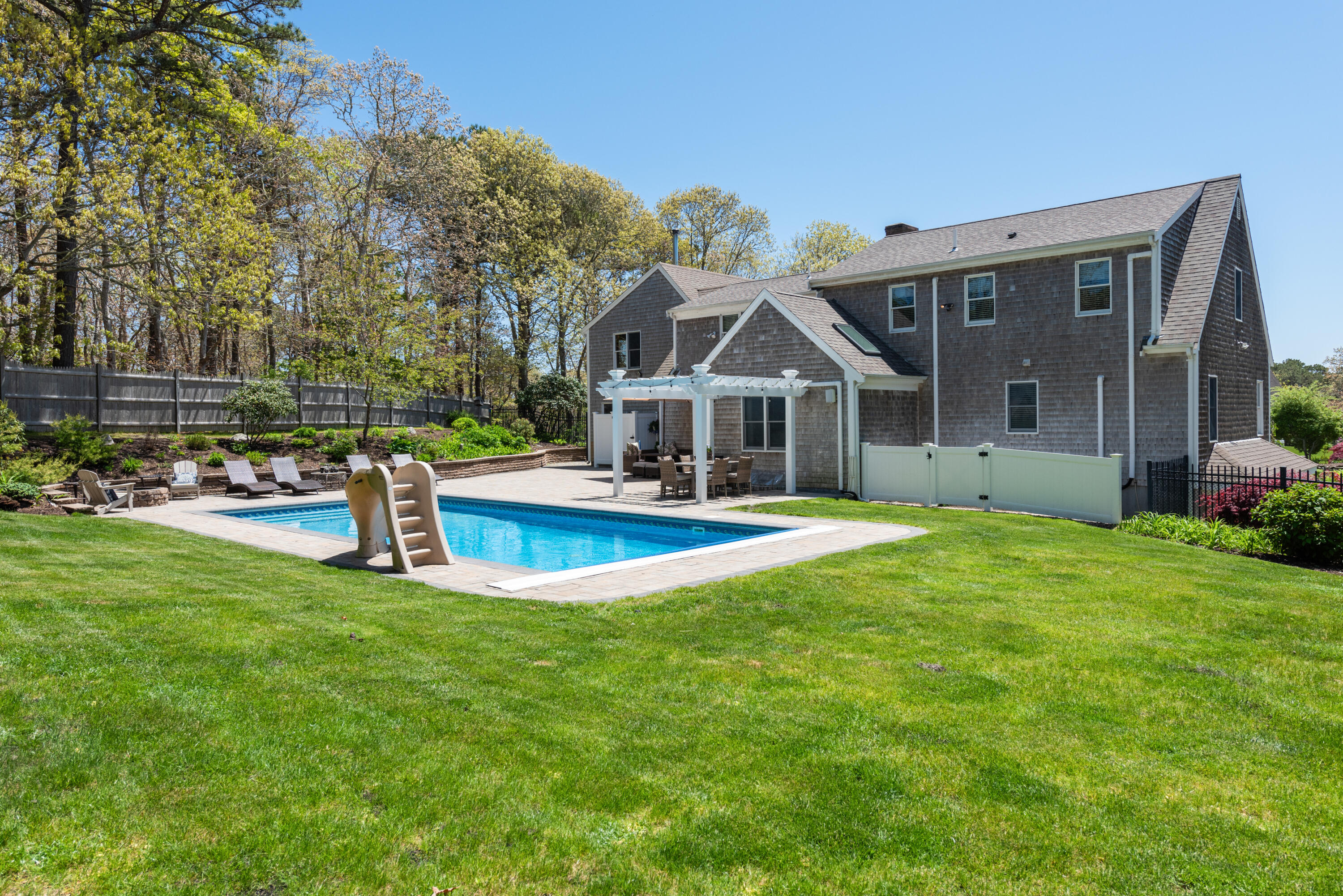 15 Walkerwoods Drive