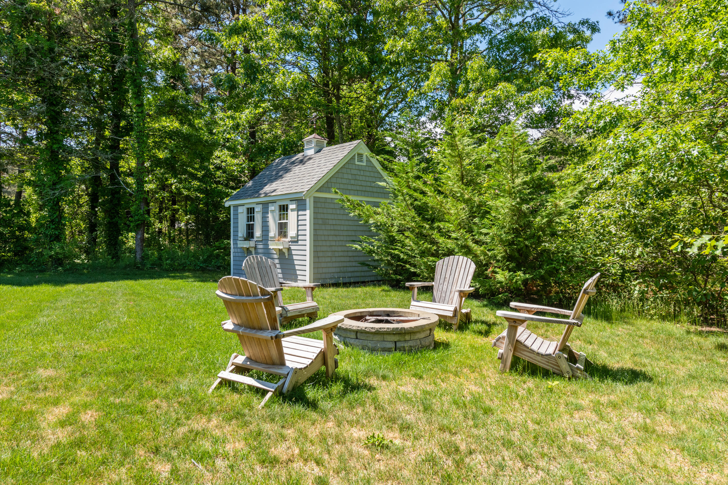 10 Cedar Lane