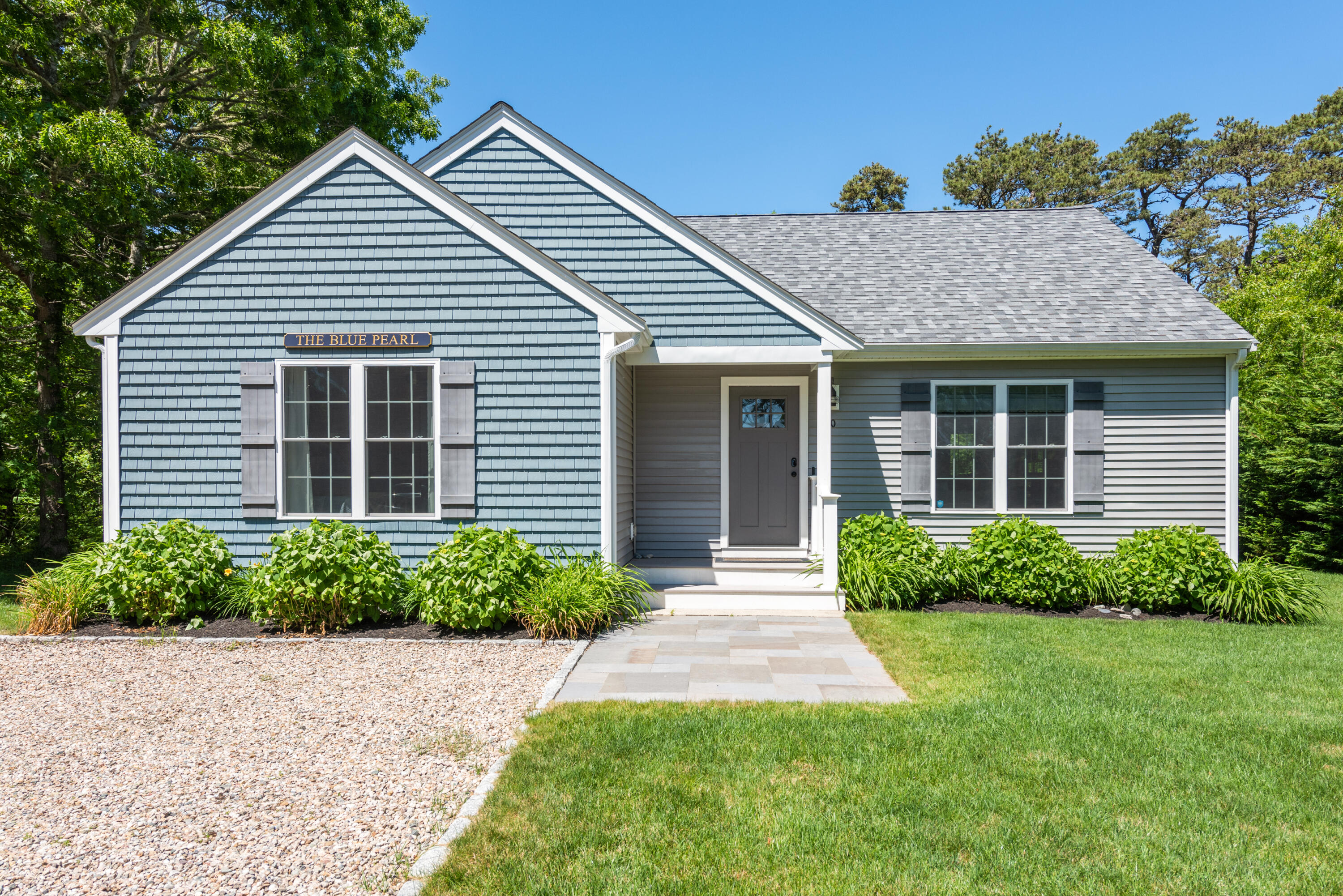 10 Cedar Lane