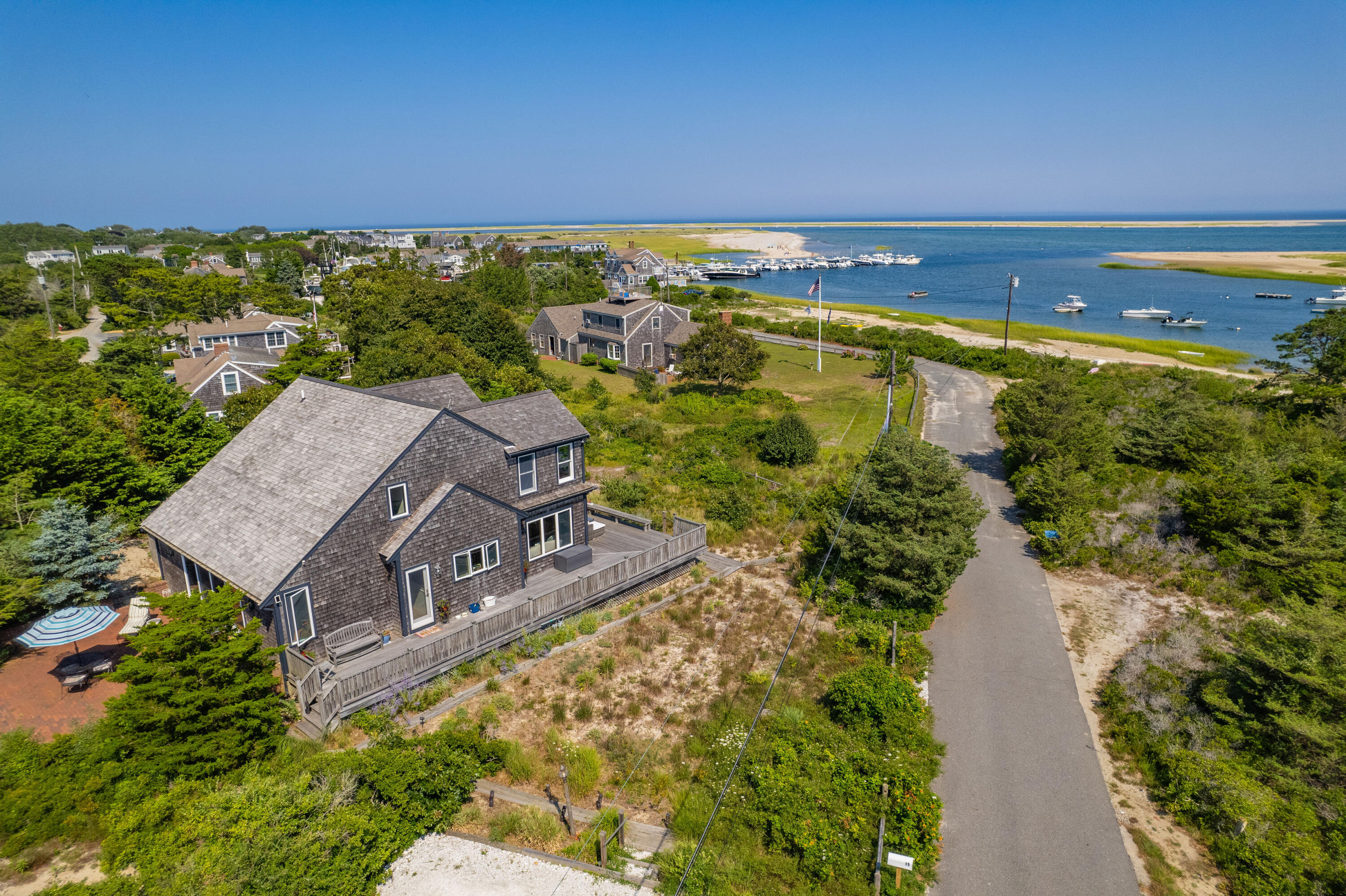 15 Edgewater Drive