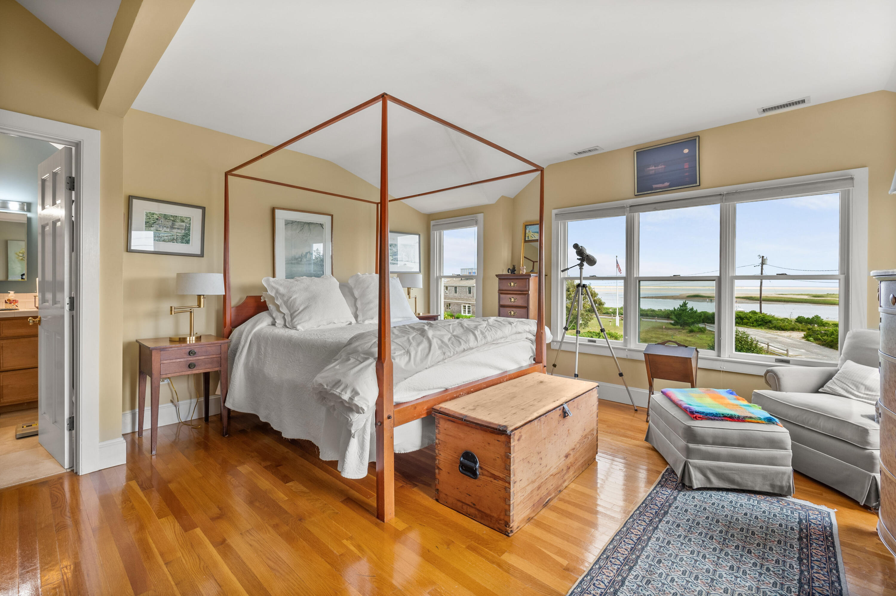 15 Edgewater Drive