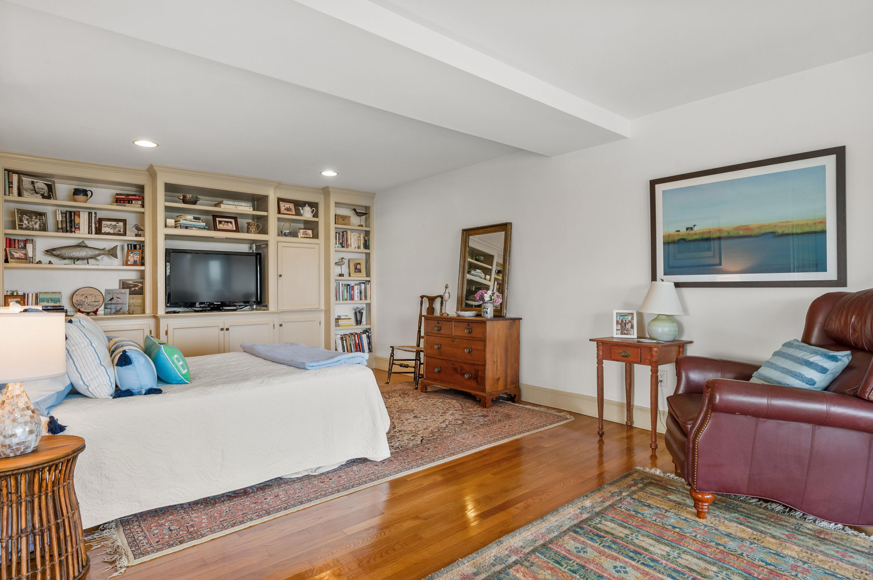 15 Edgewater Drive