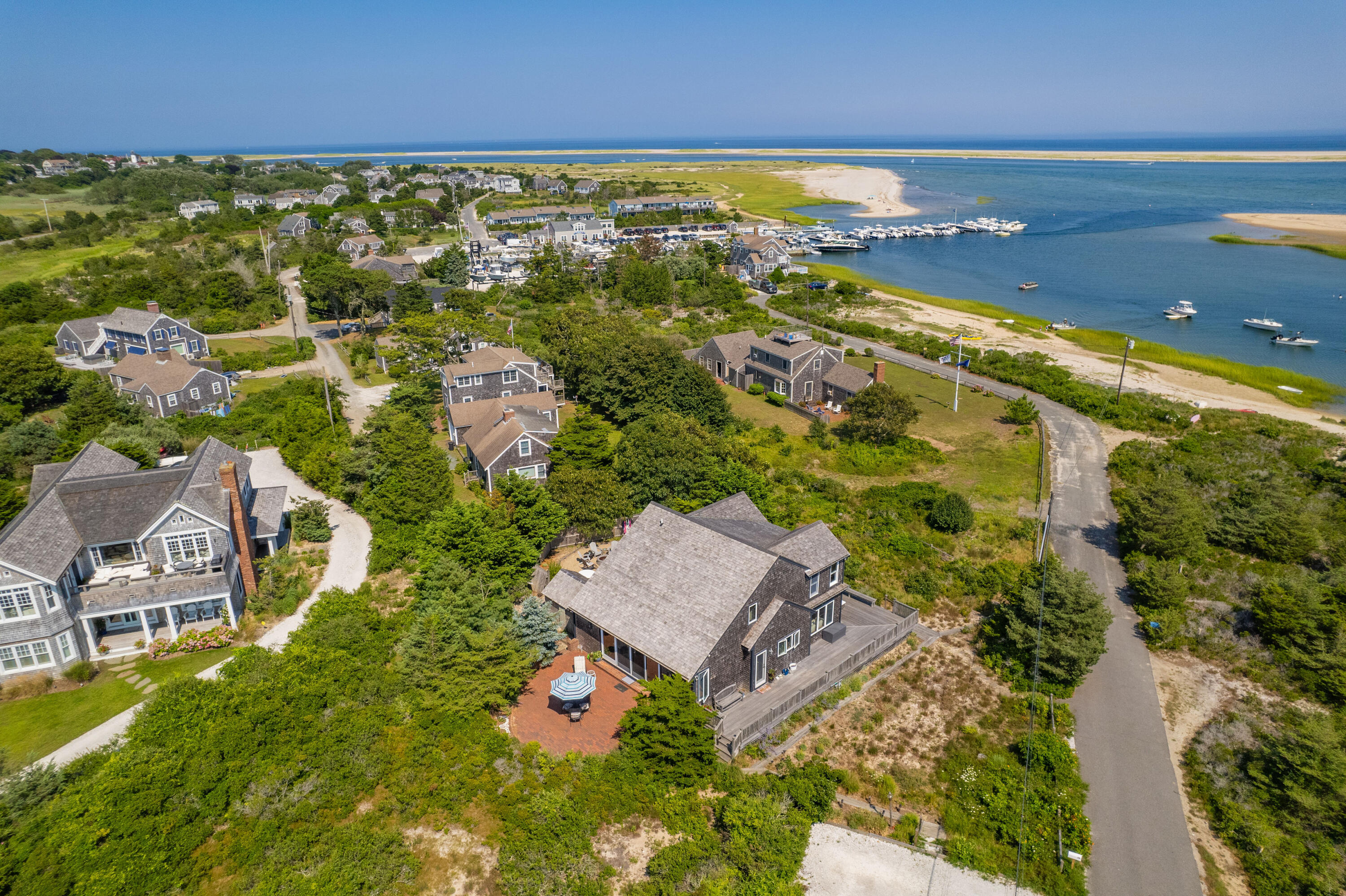 15 Edgewater Drive