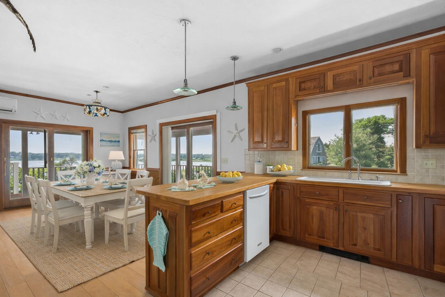 99 Uncle Alberts Drive Ext