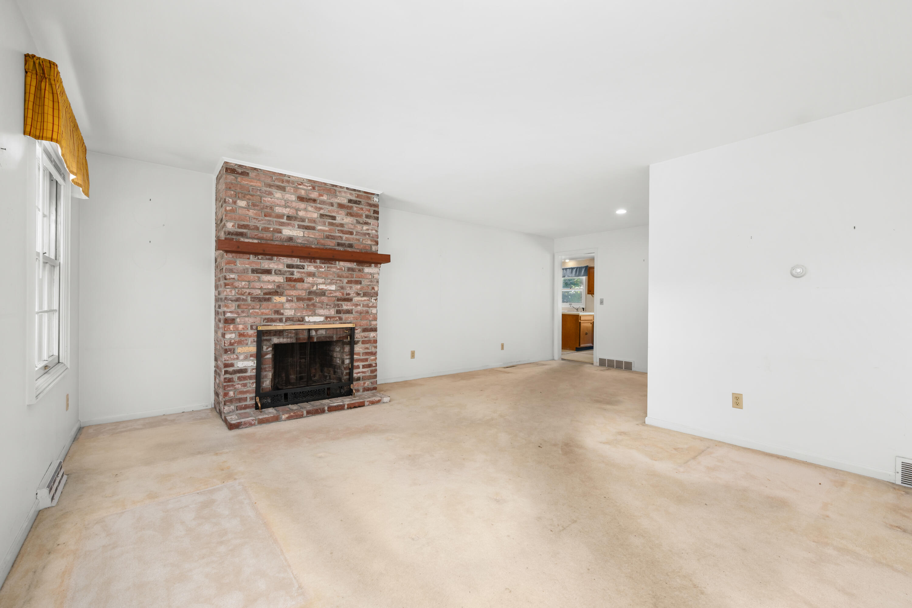 800 Riverview Drive