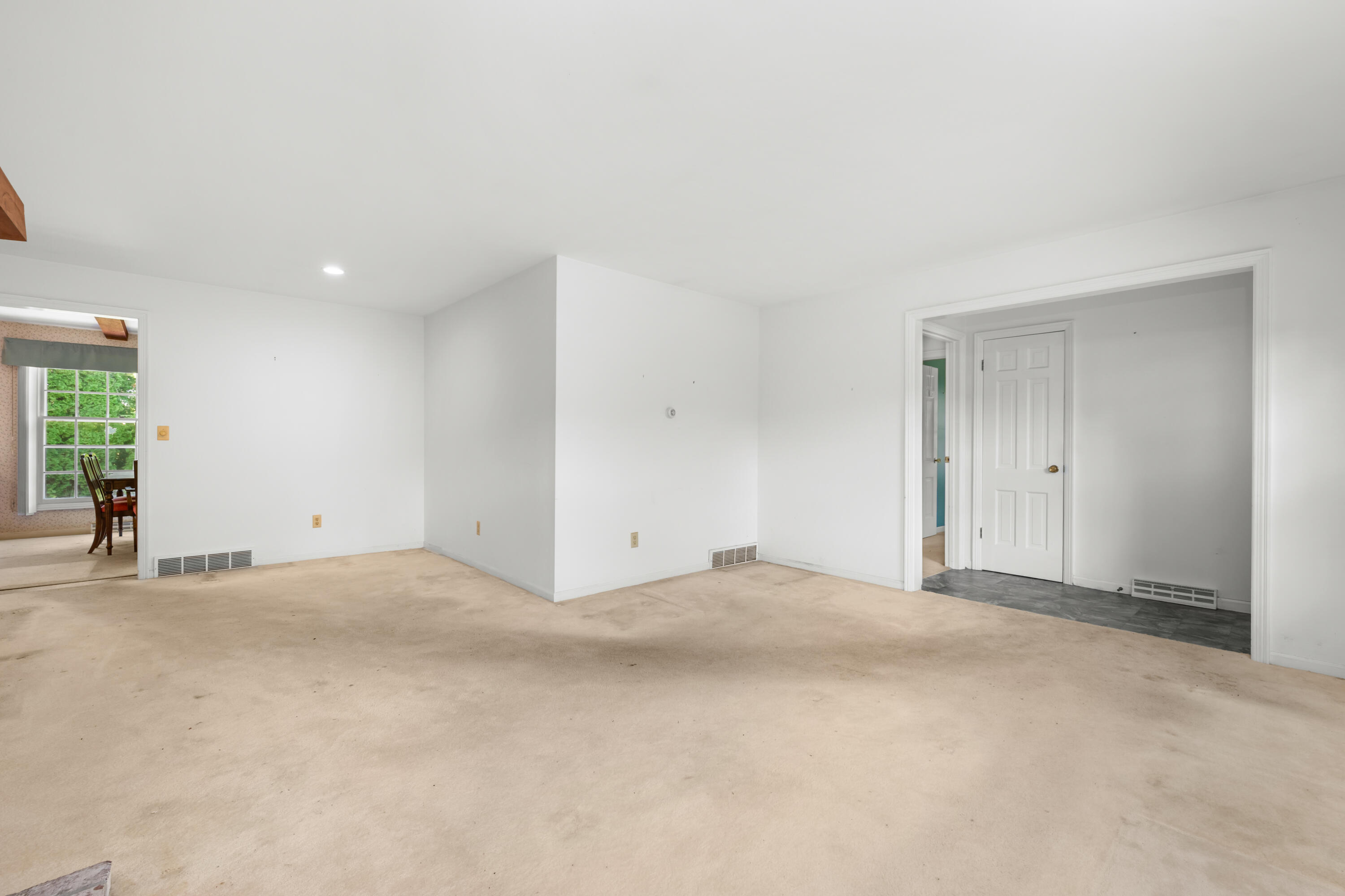 800 Riverview Drive