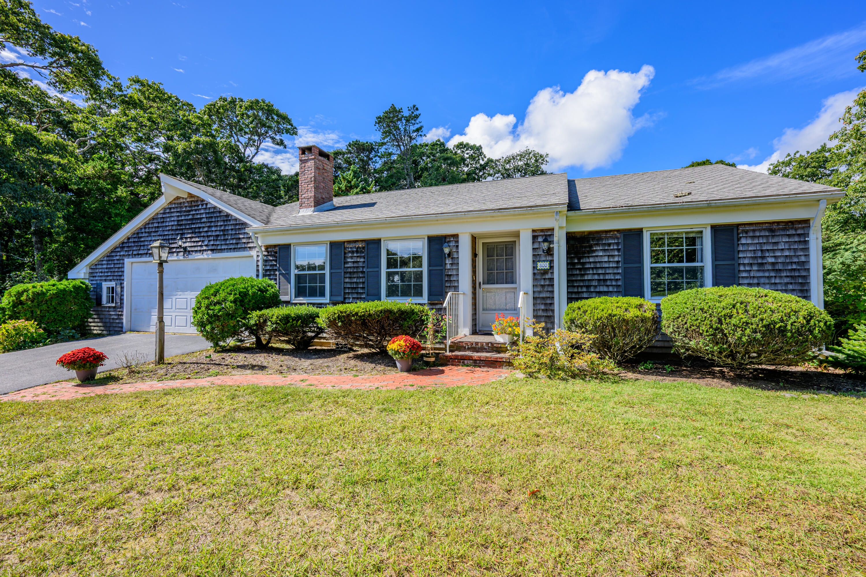 800 Riverview Drive