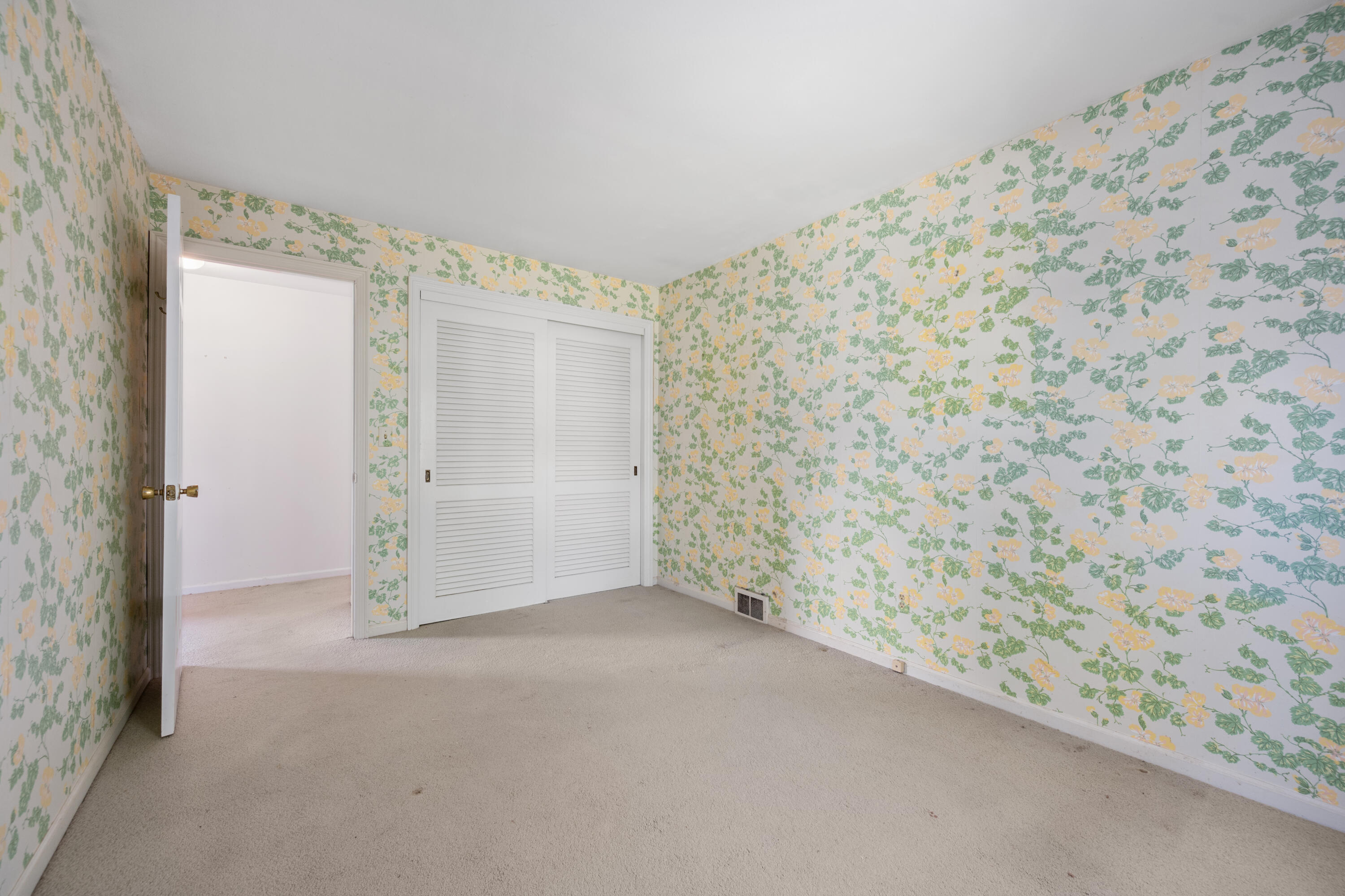 800 Riverview Drive