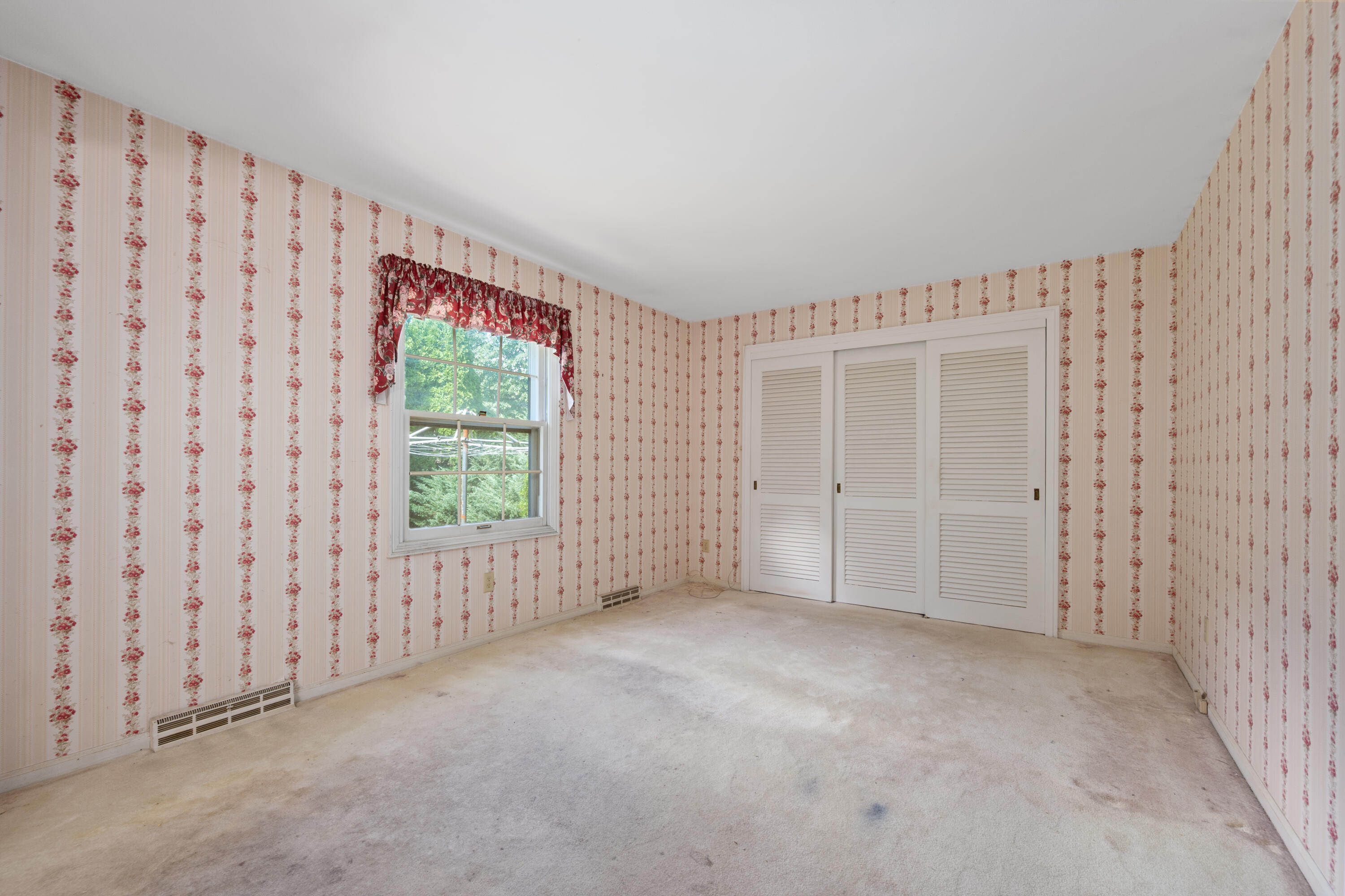 800 Riverview Drive