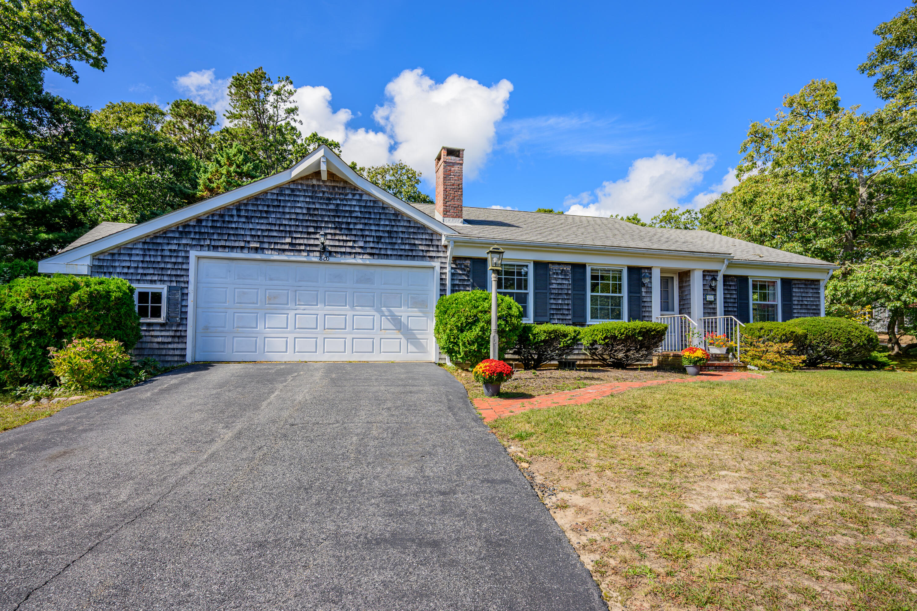 800 Riverview Drive