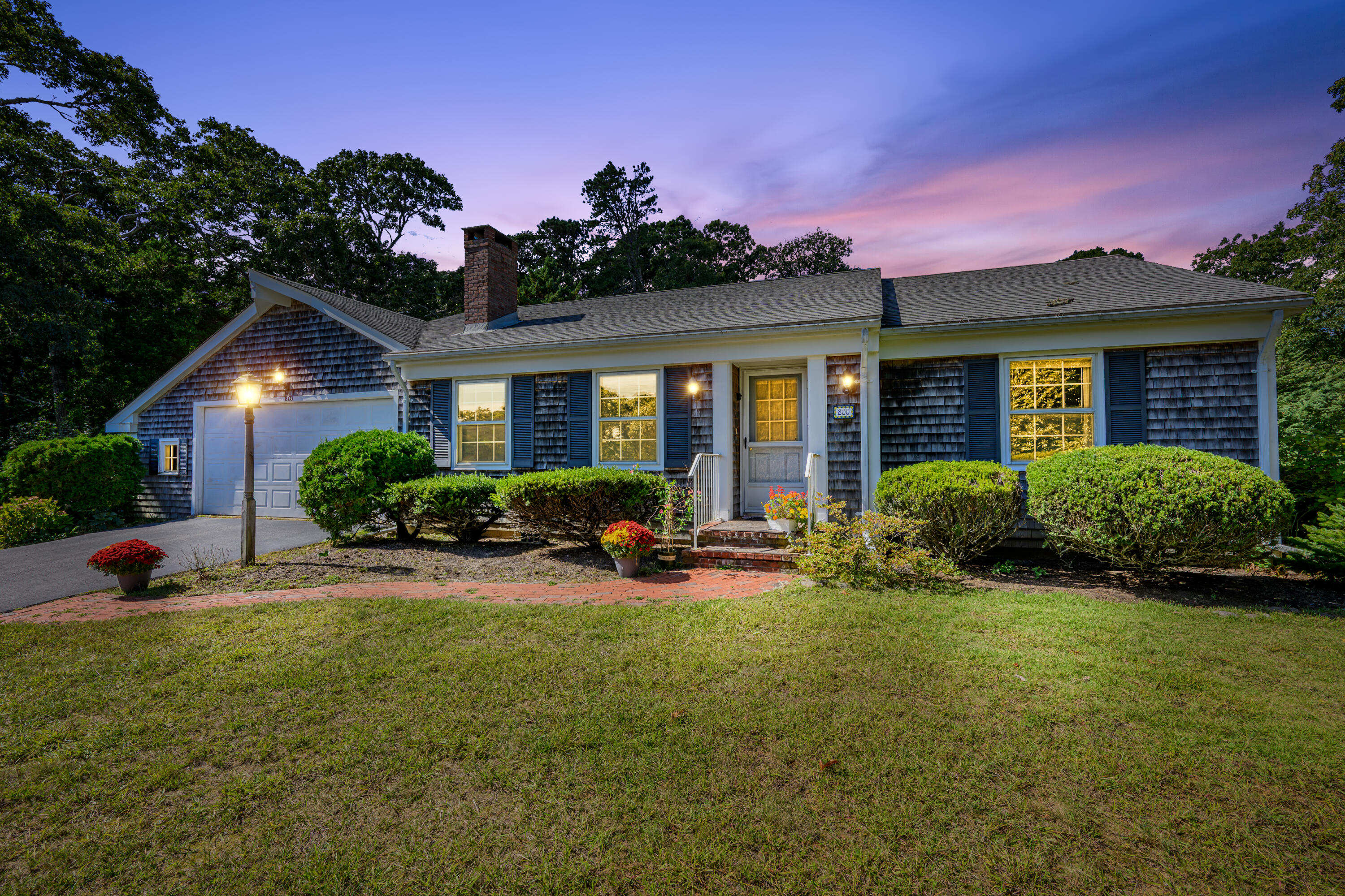 800 Riverview Drive