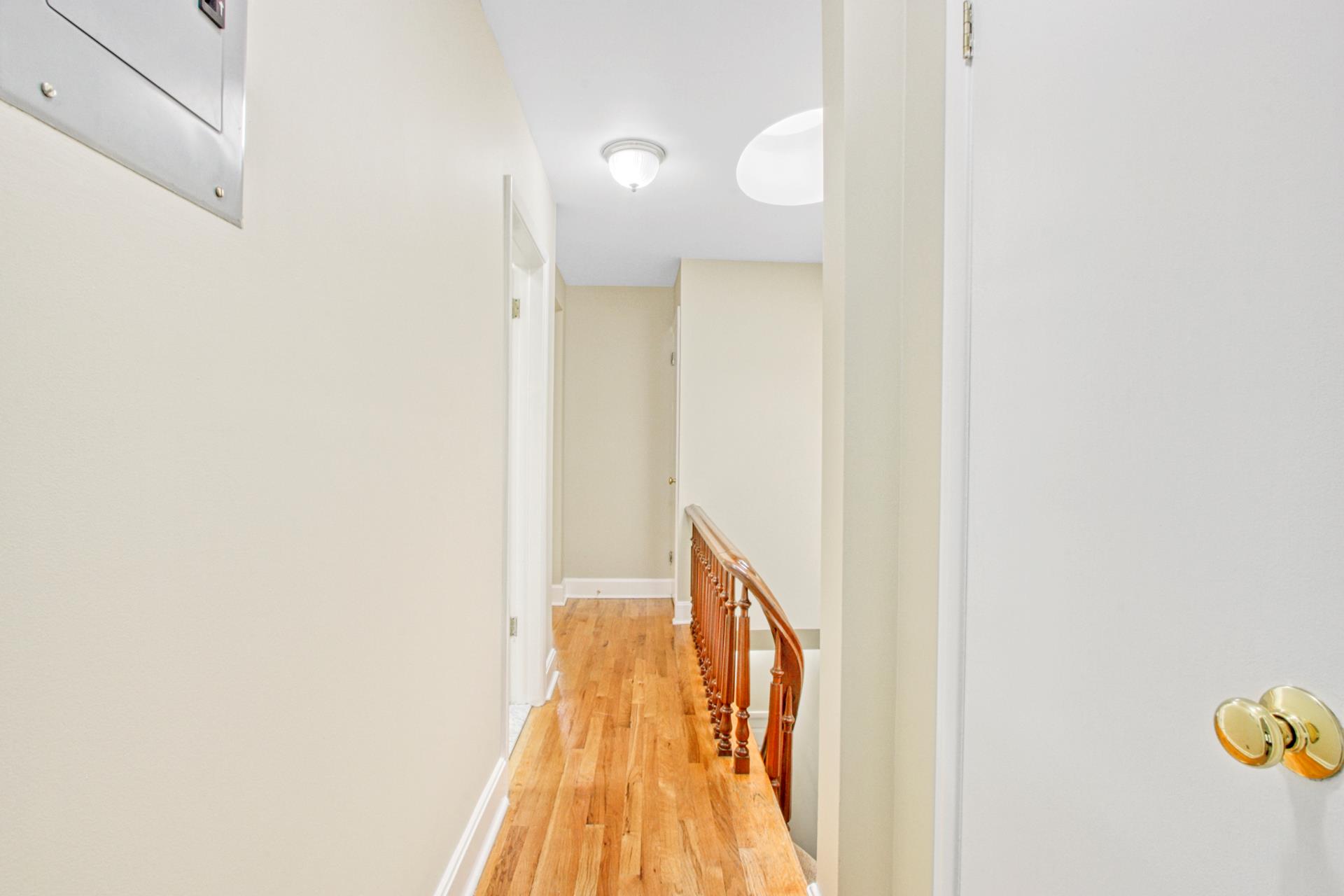 569 CARLTON Avenue 3