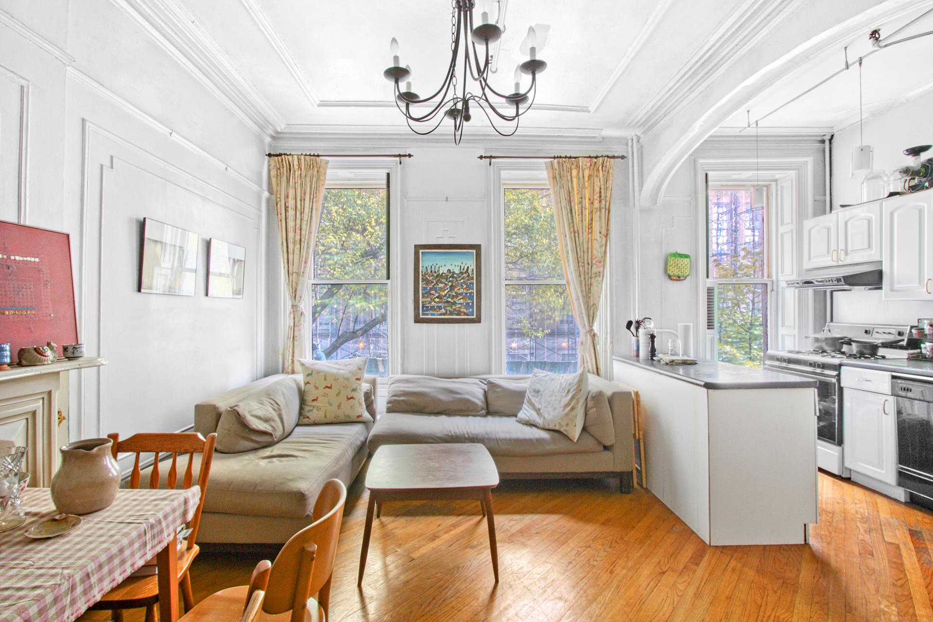 11 S ELLIOTT Place 2