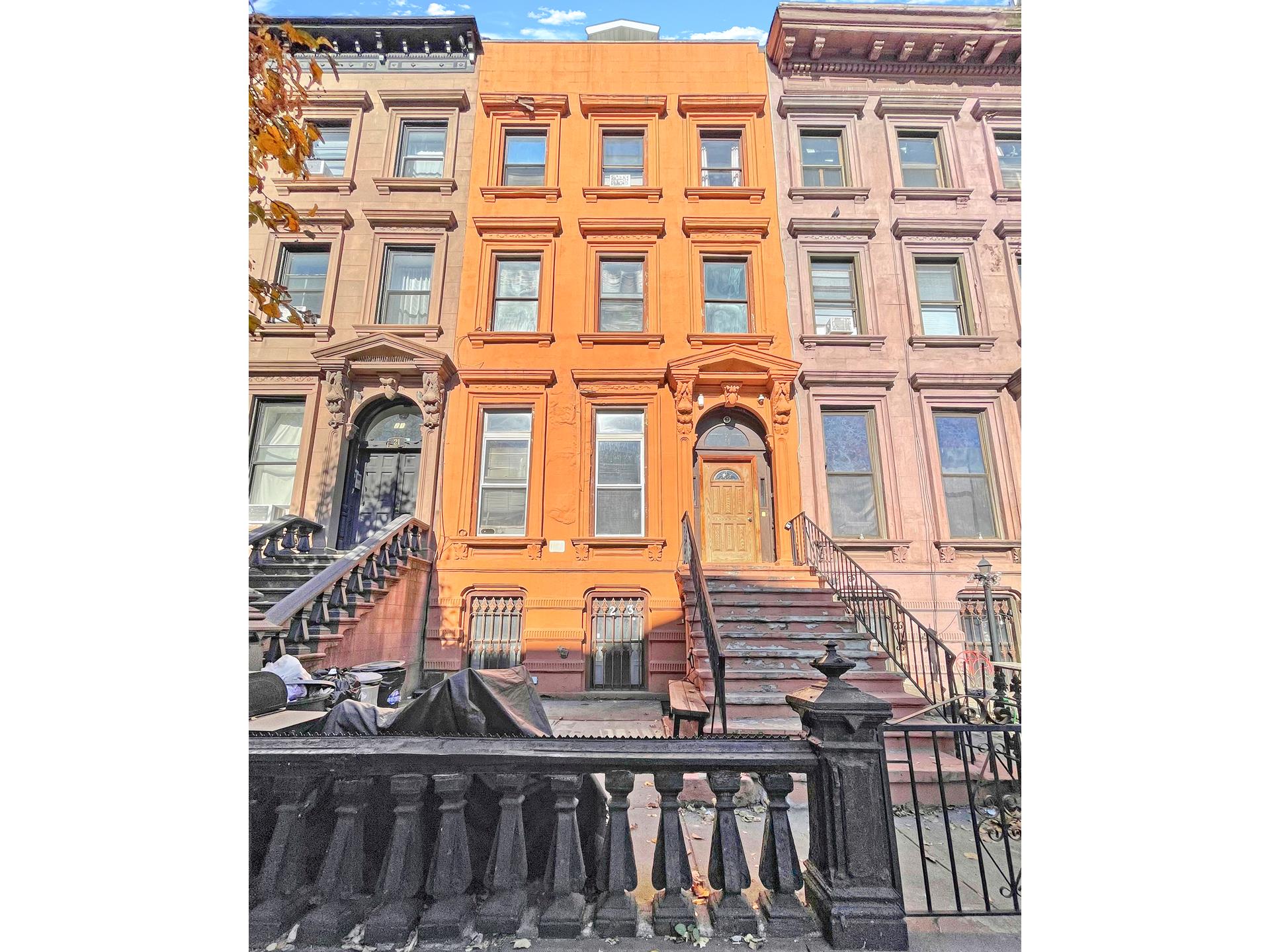 23 BREVOORT Place