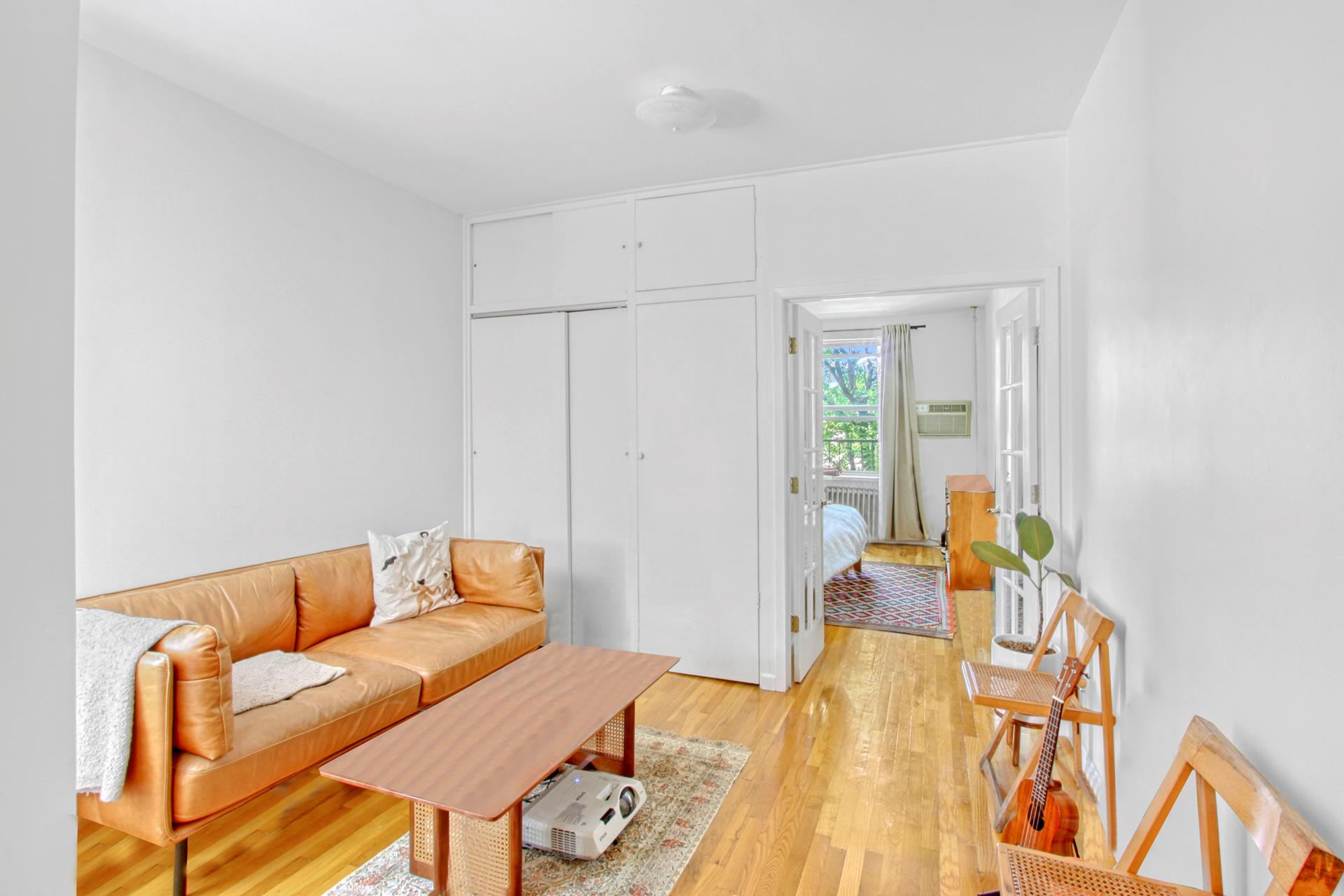 123 GUERNSEY Street 3C