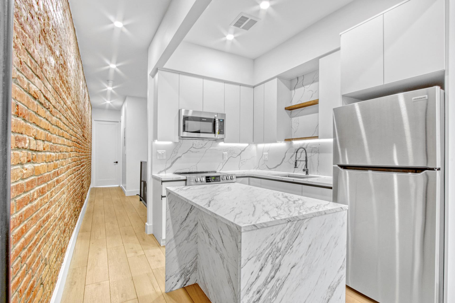 300 STOCKHOLM Street 1A