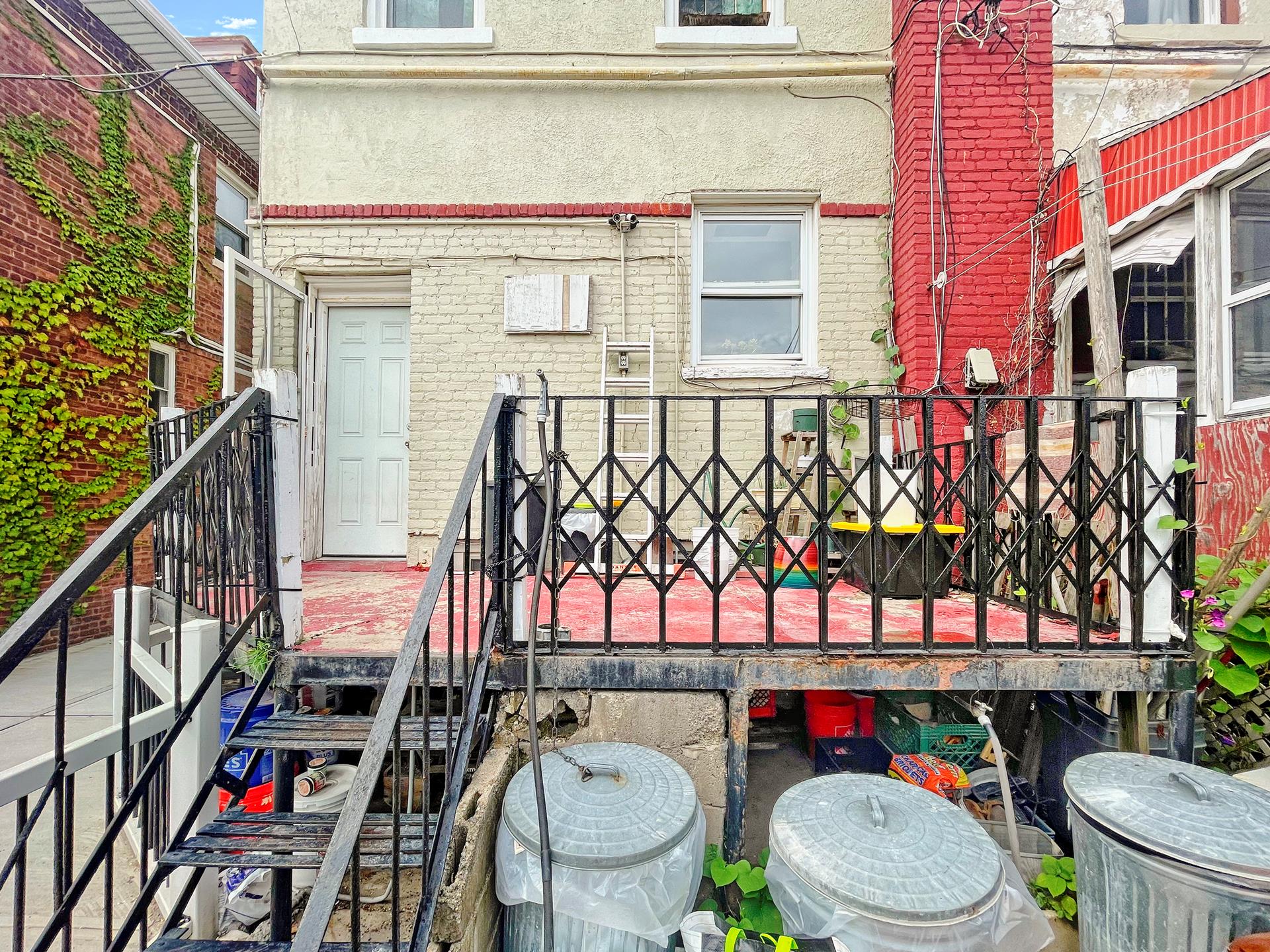172 SULLIVAN Place