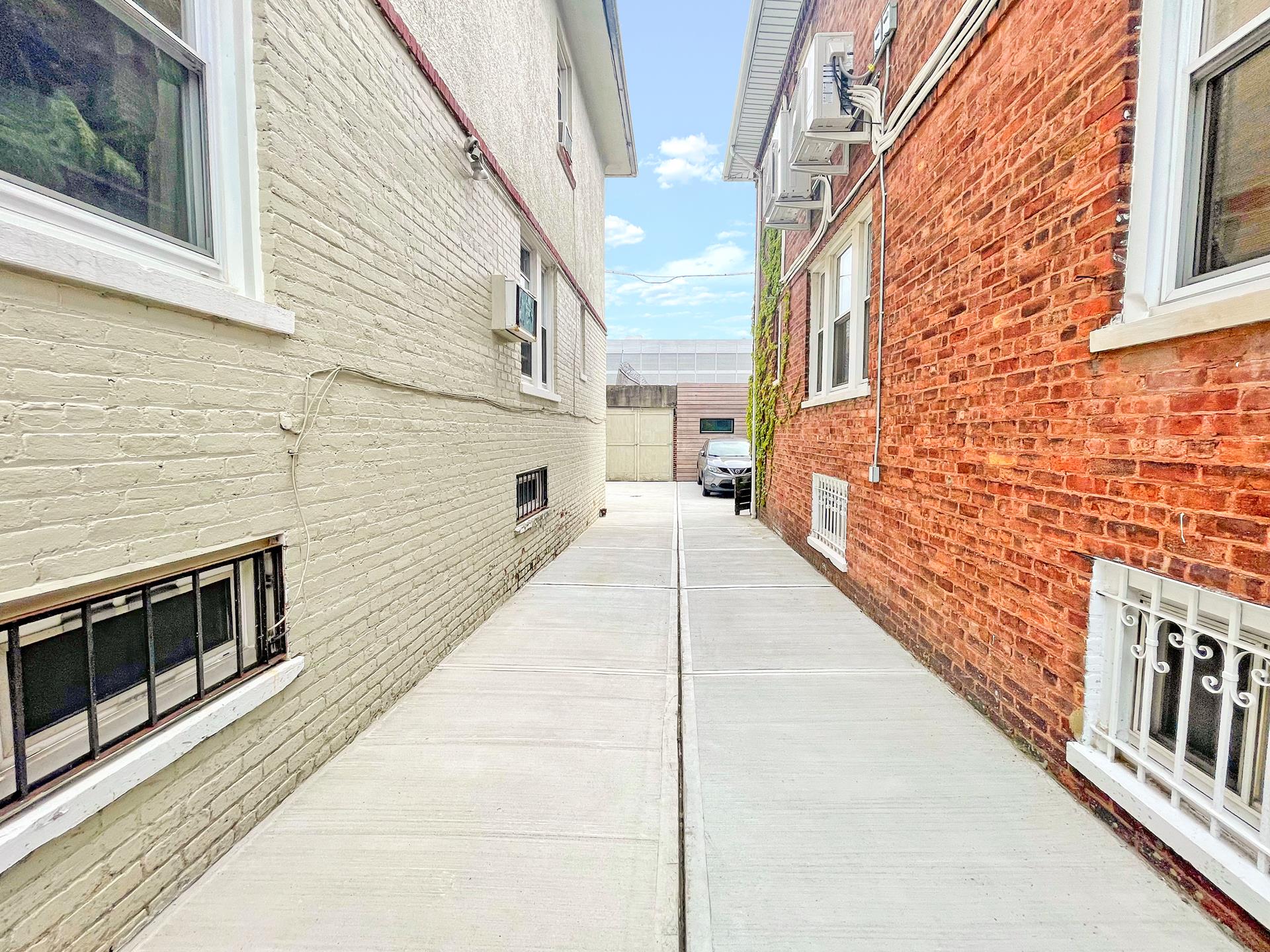 172 SULLIVAN Place