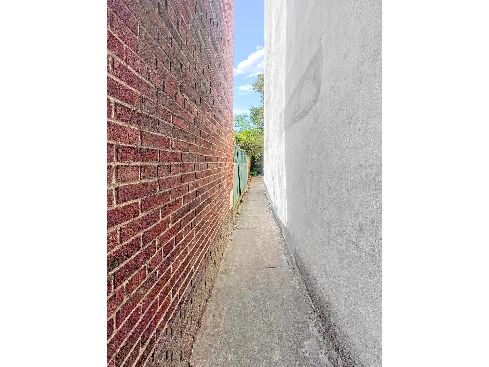 330 CLERMONT Avenue
