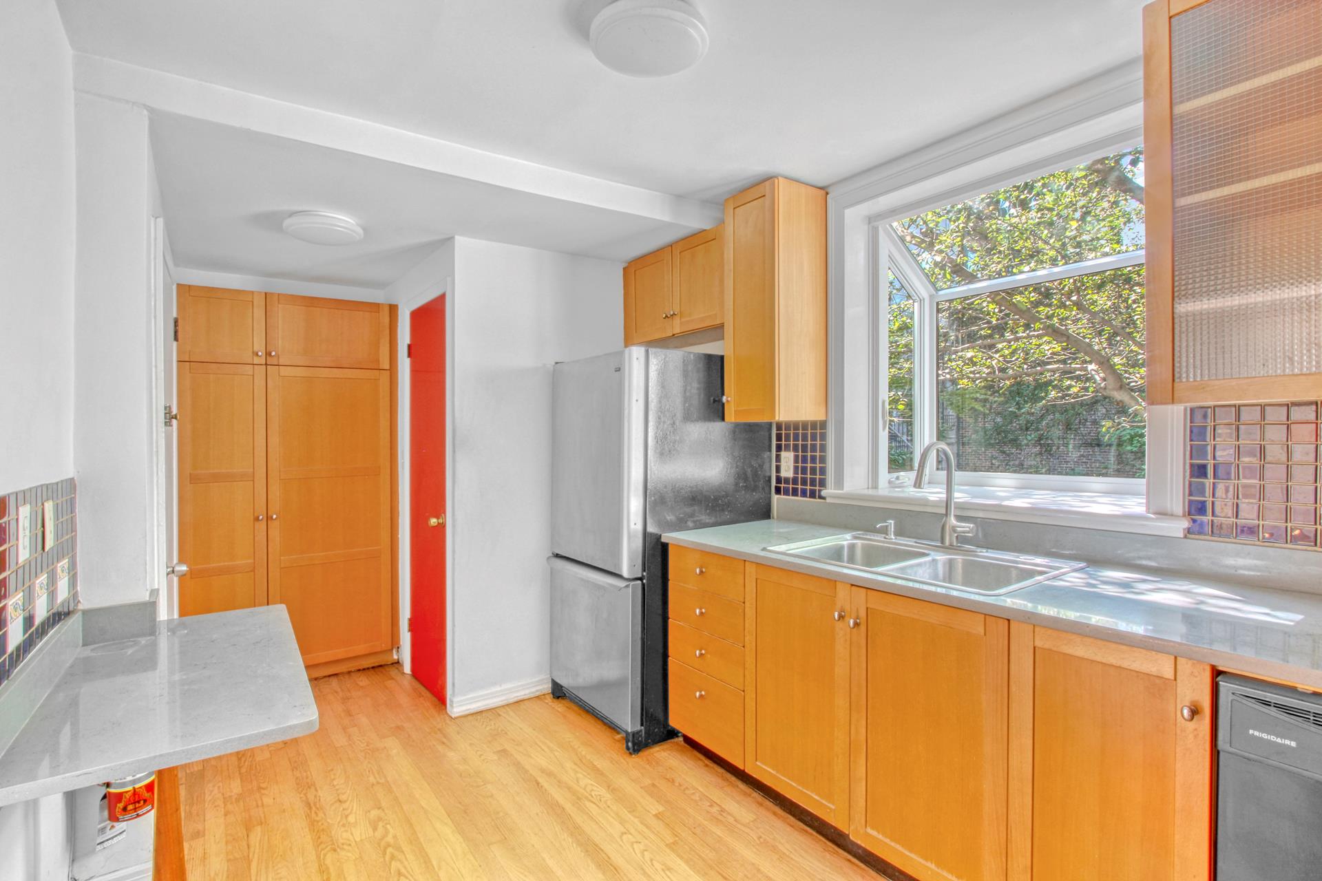 330 CLERMONT Avenue