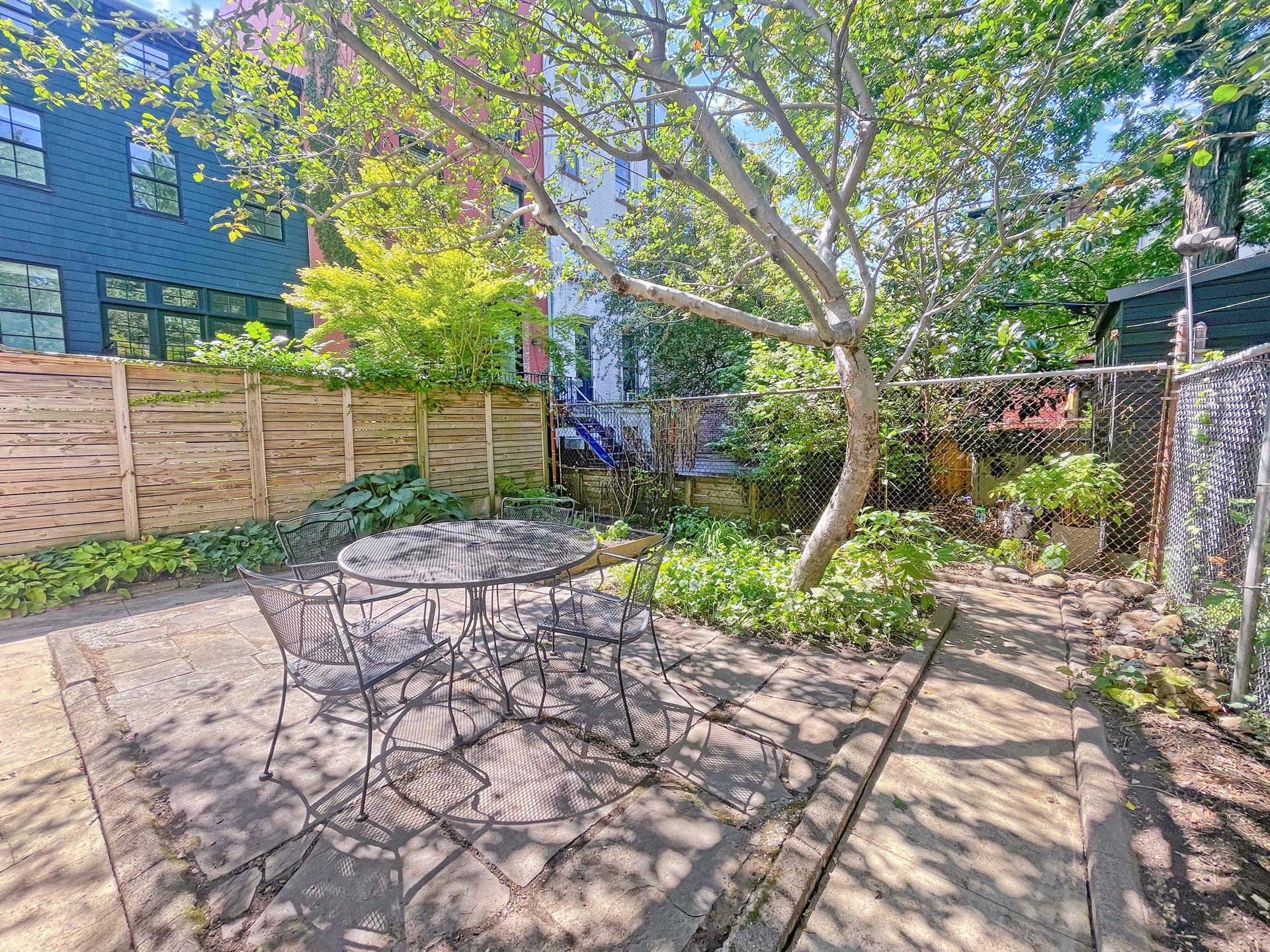 330 CLERMONT Avenue