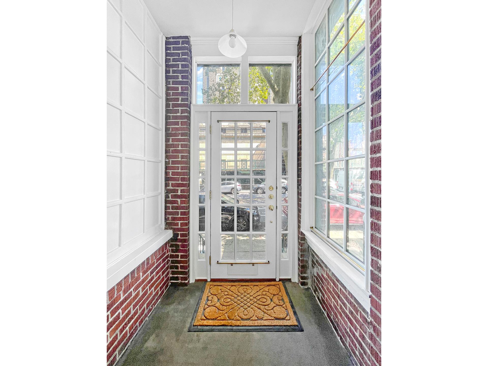 330 CLERMONT Avenue