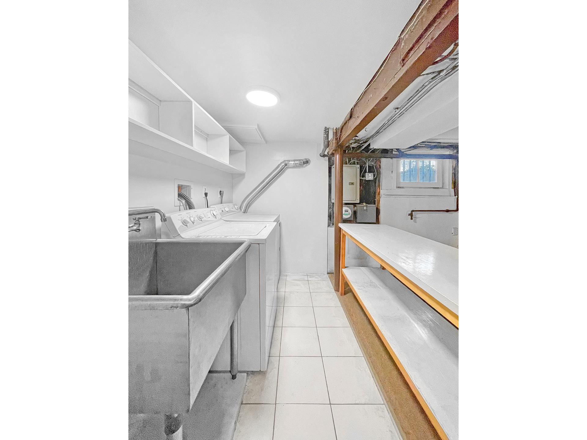330 CLERMONT Avenue