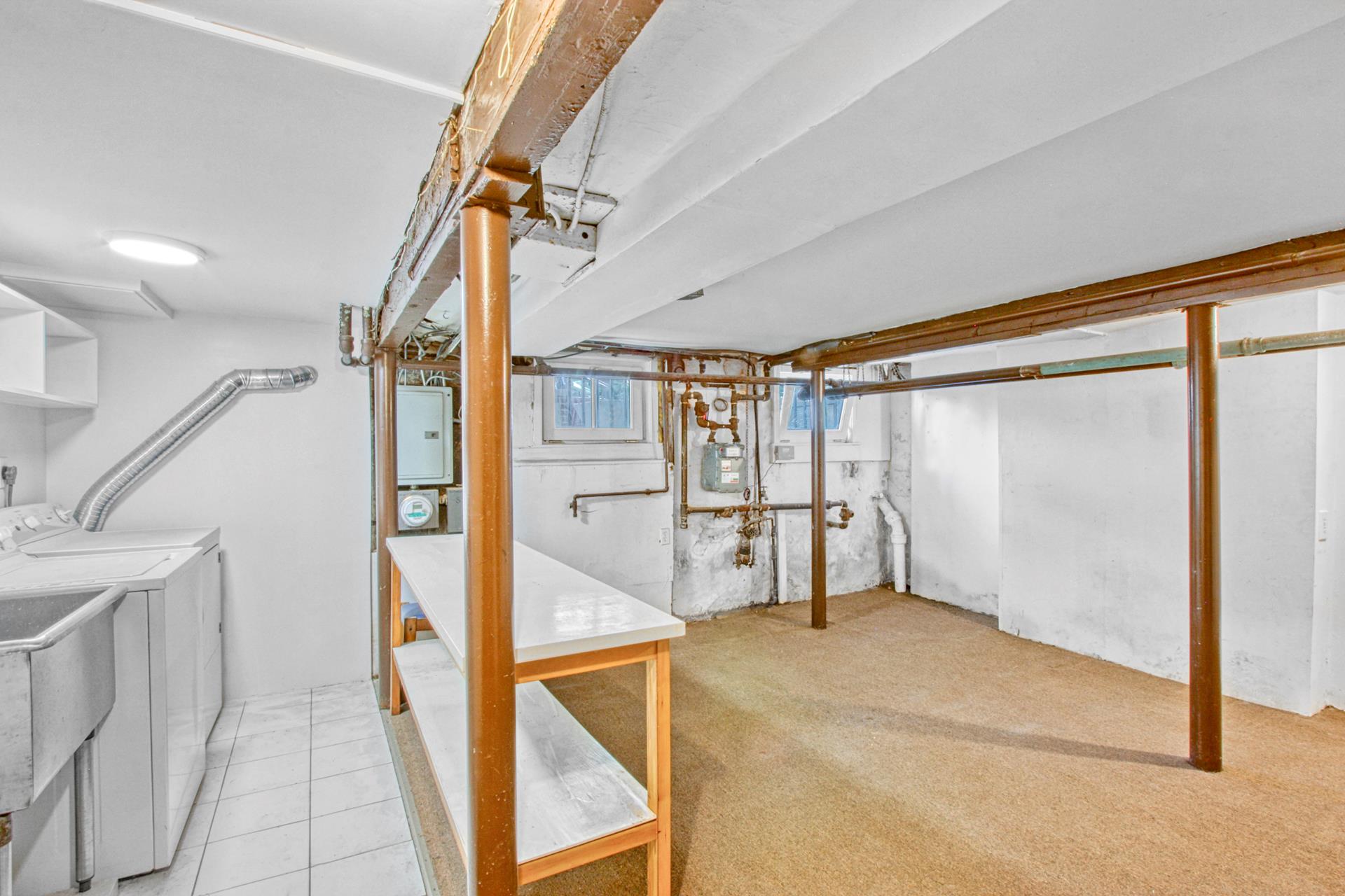 330 CLERMONT Avenue