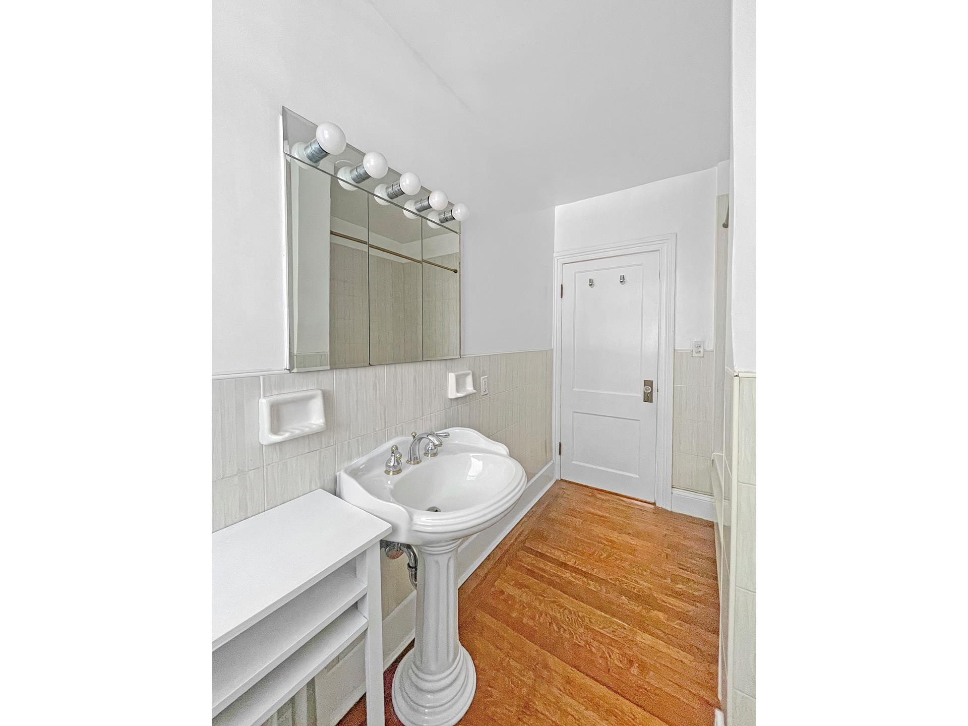 330 CLERMONT Avenue