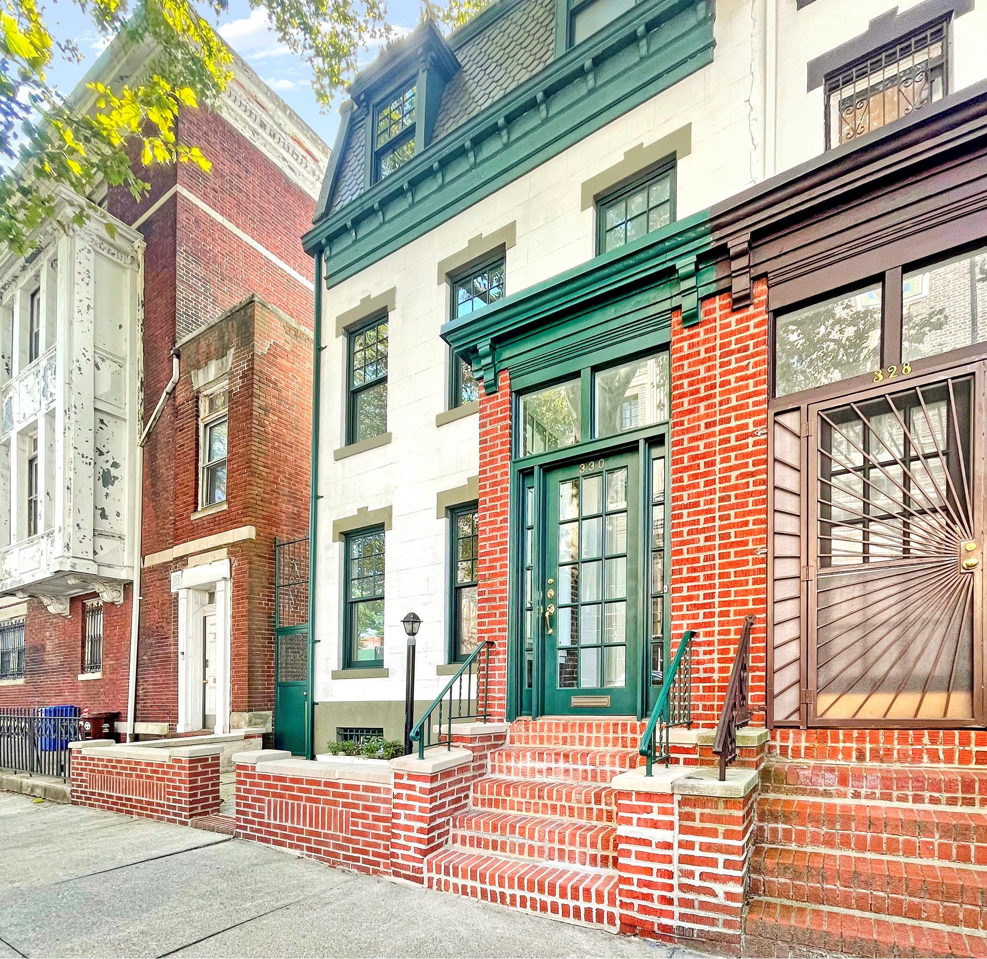 330 CLERMONT Avenue