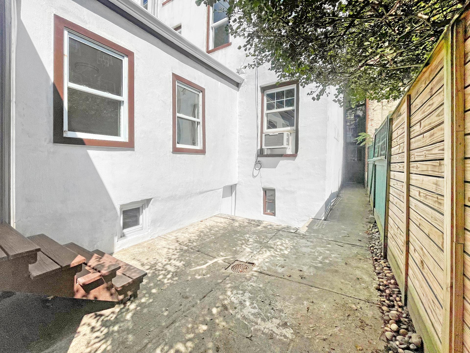 330 CLERMONT Avenue
