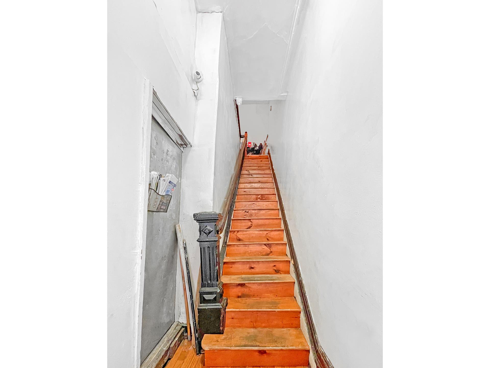 760 FRANKLIN Avenue MIXED_USE