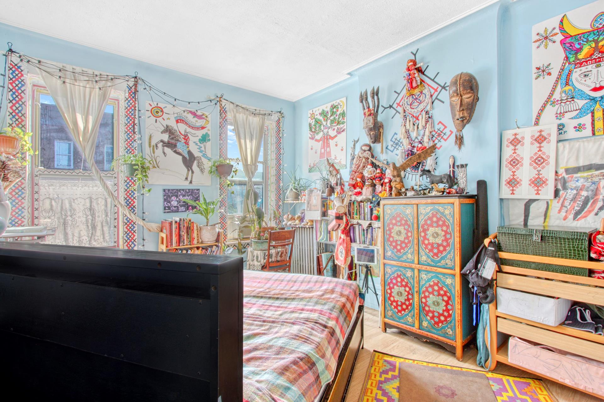 760 FRANKLIN Avenue MIXED_USE