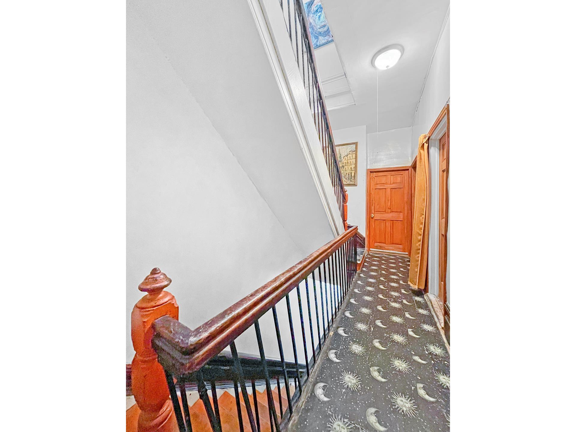 760 FRANKLIN Avenue MIXED_USE