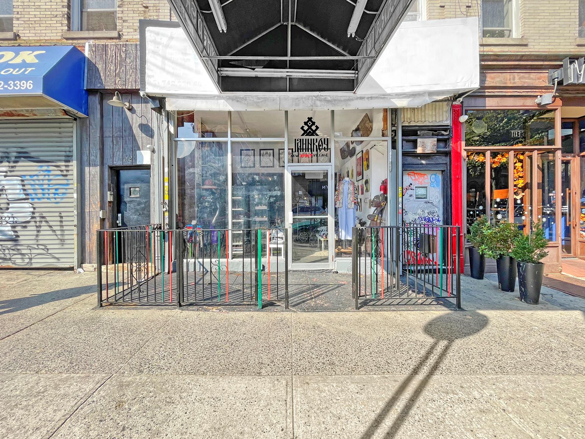 760 FRANKLIN Avenue MIXED_USE