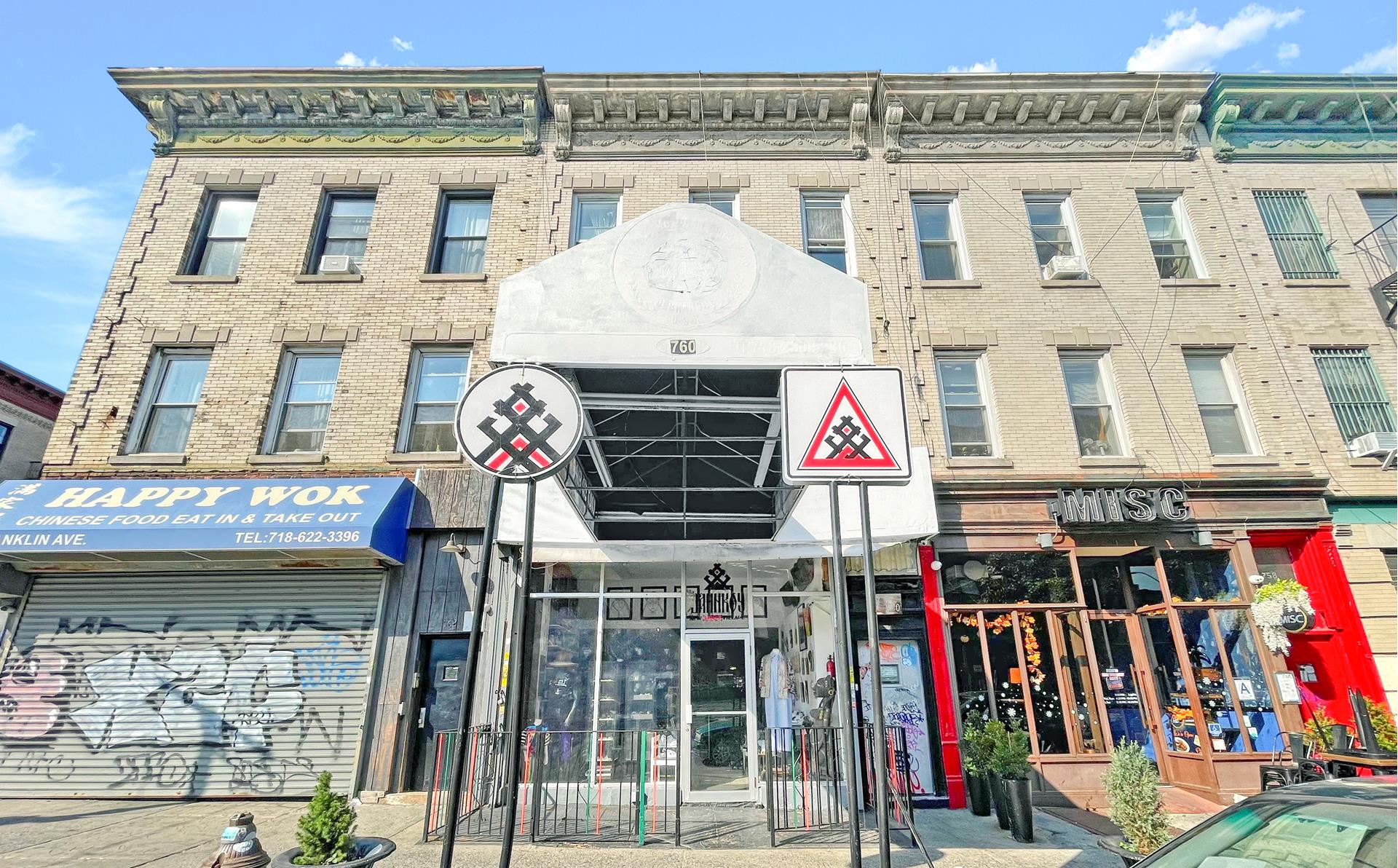 760 FRANKLIN Avenue MIXED_USE