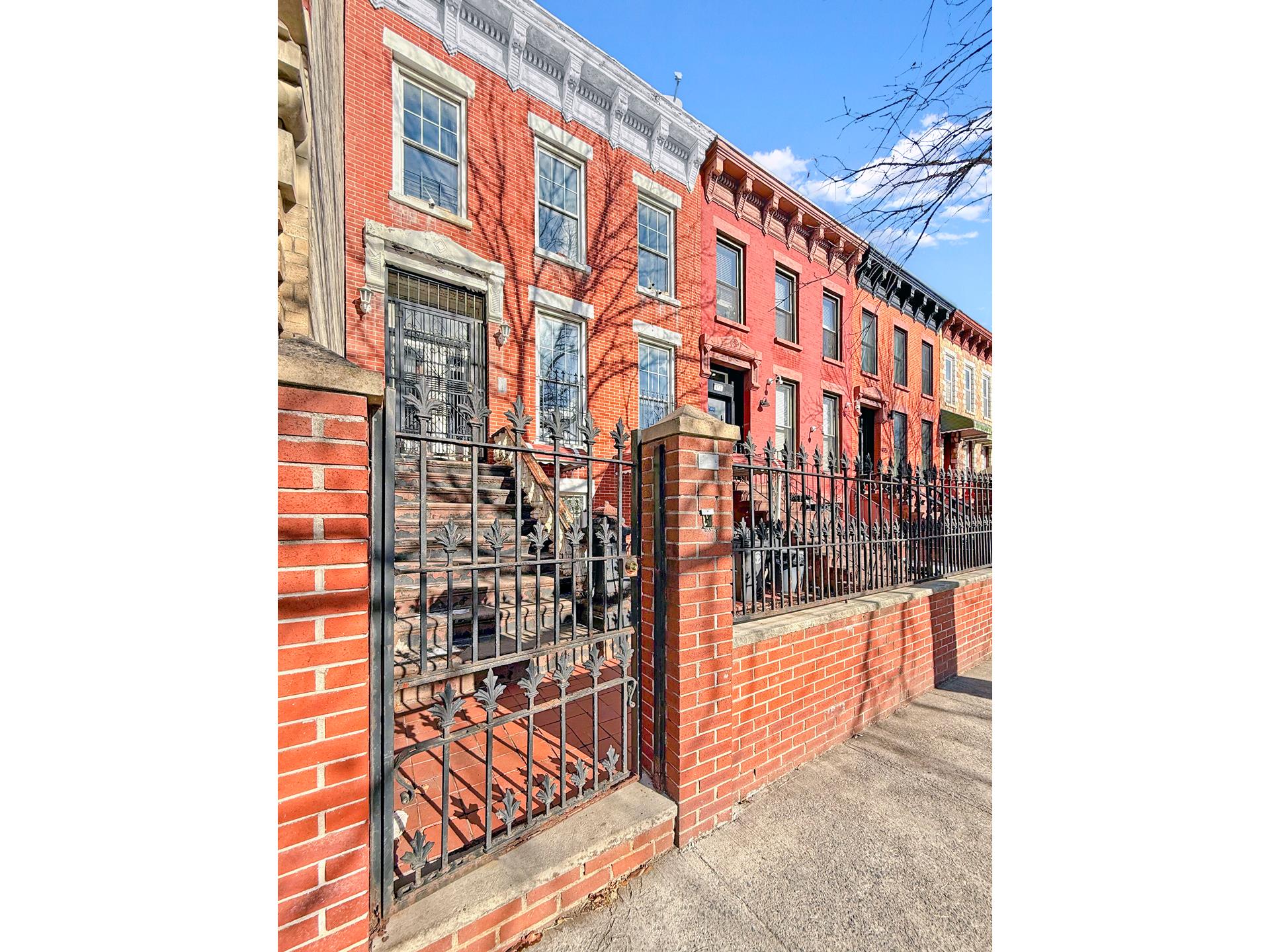 971 BERGEN Street