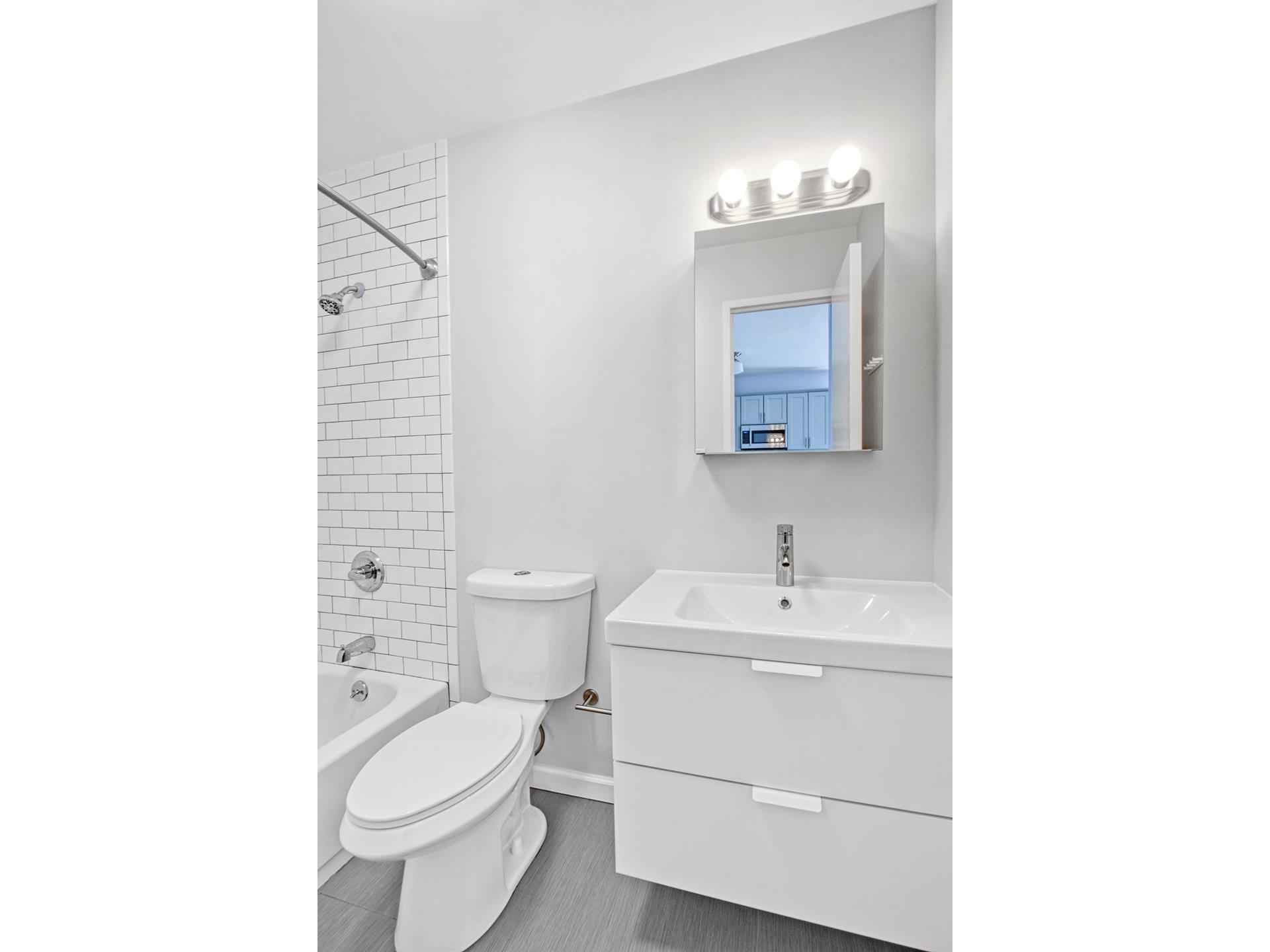 510 OCEAN Parkway 4E