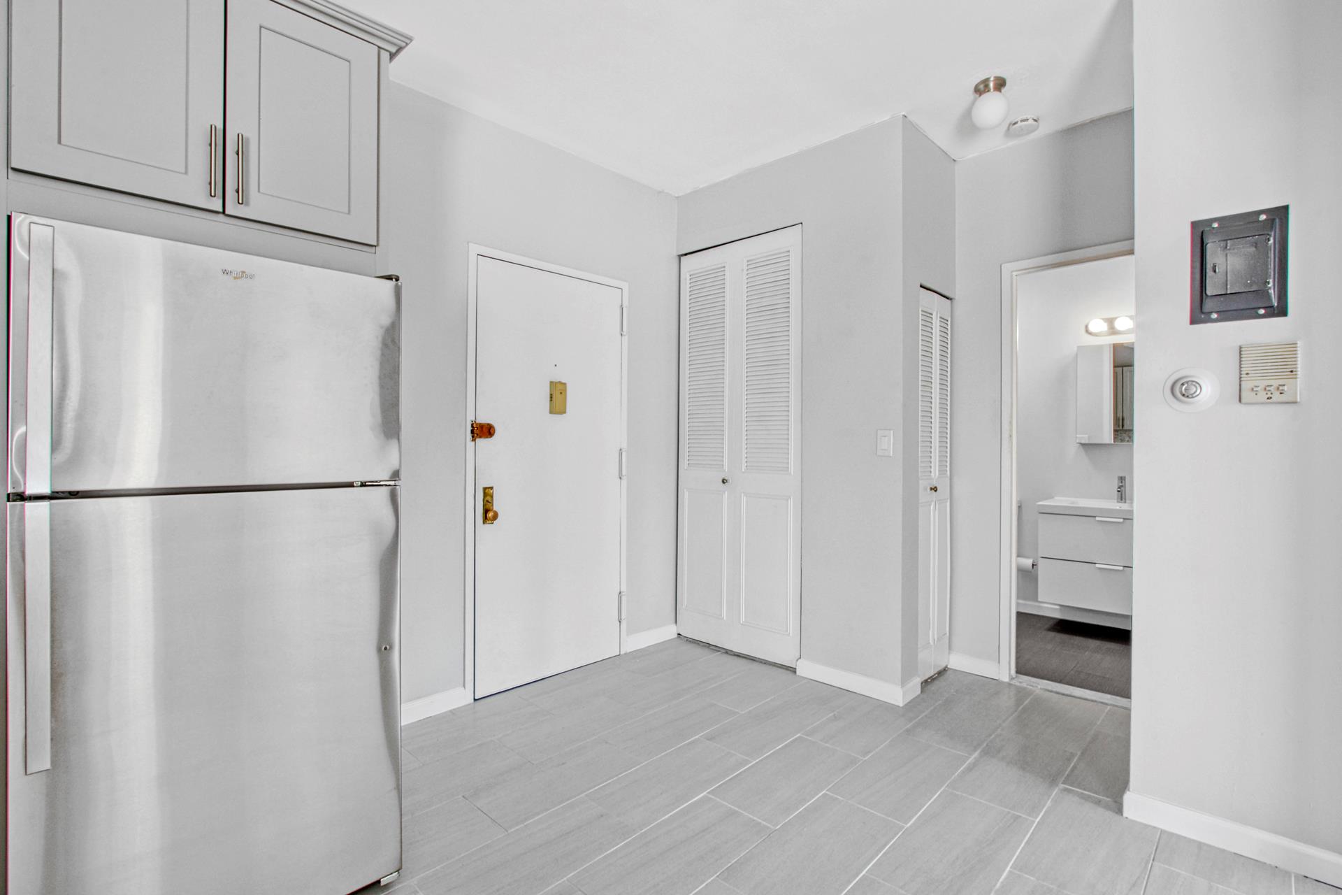 510 OCEAN Parkway 4E